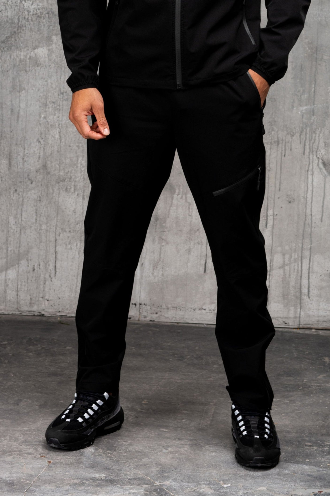 ASCENT V2 TECH JACKET - BLACK