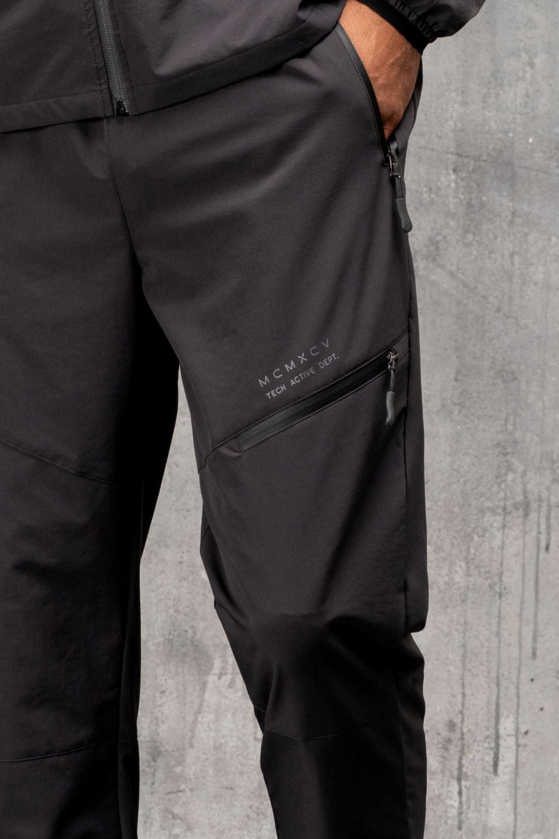ASCENT V2 TECH PANT - DARK CHARCOAL