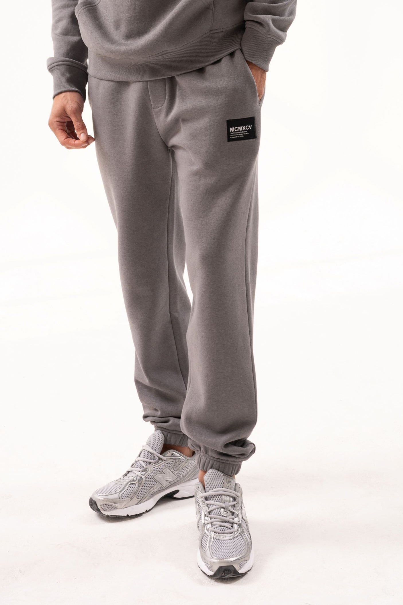 APOLLO JOGGER - CHARCOAL
