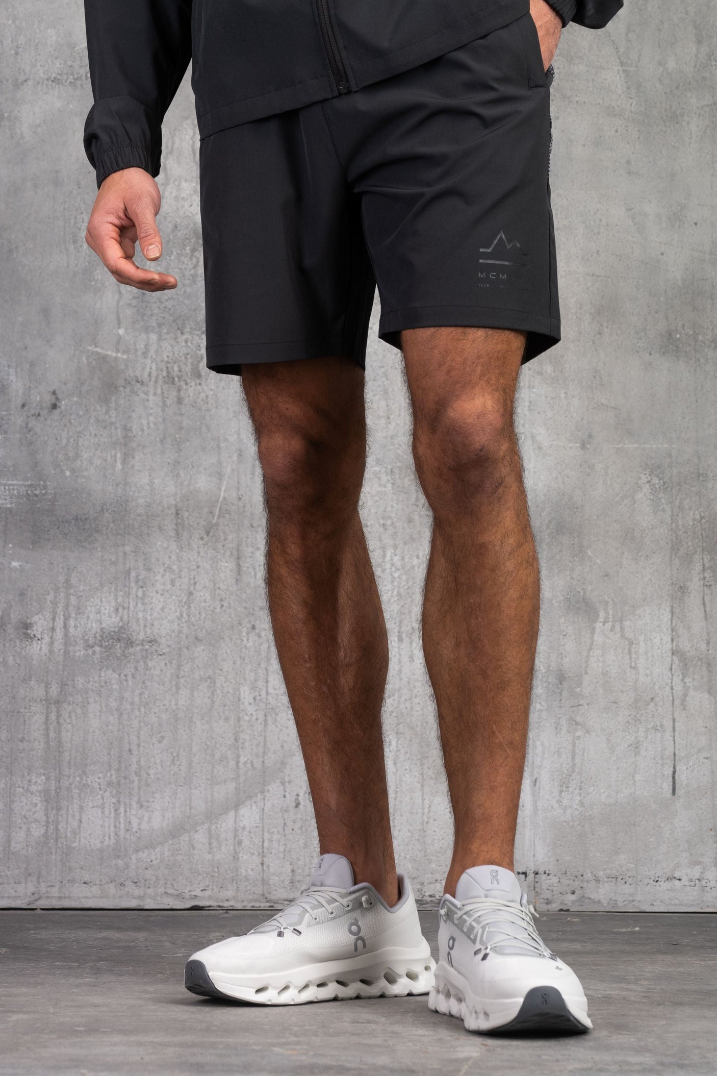 ARMOUR TECH SHORT - GREY/BLACK