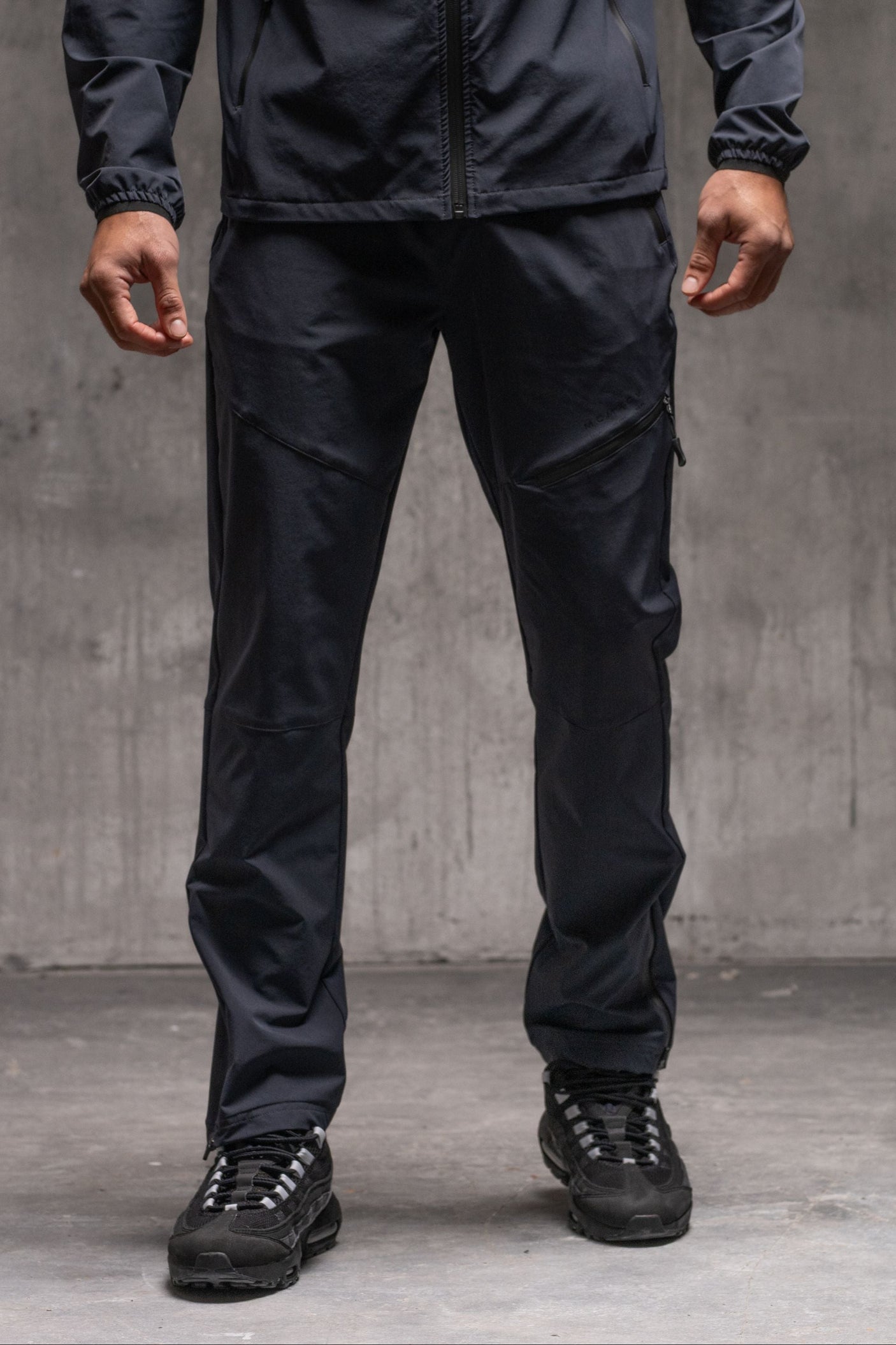 ASCENT V2 TECH JACKET - BLACK/OMBRE