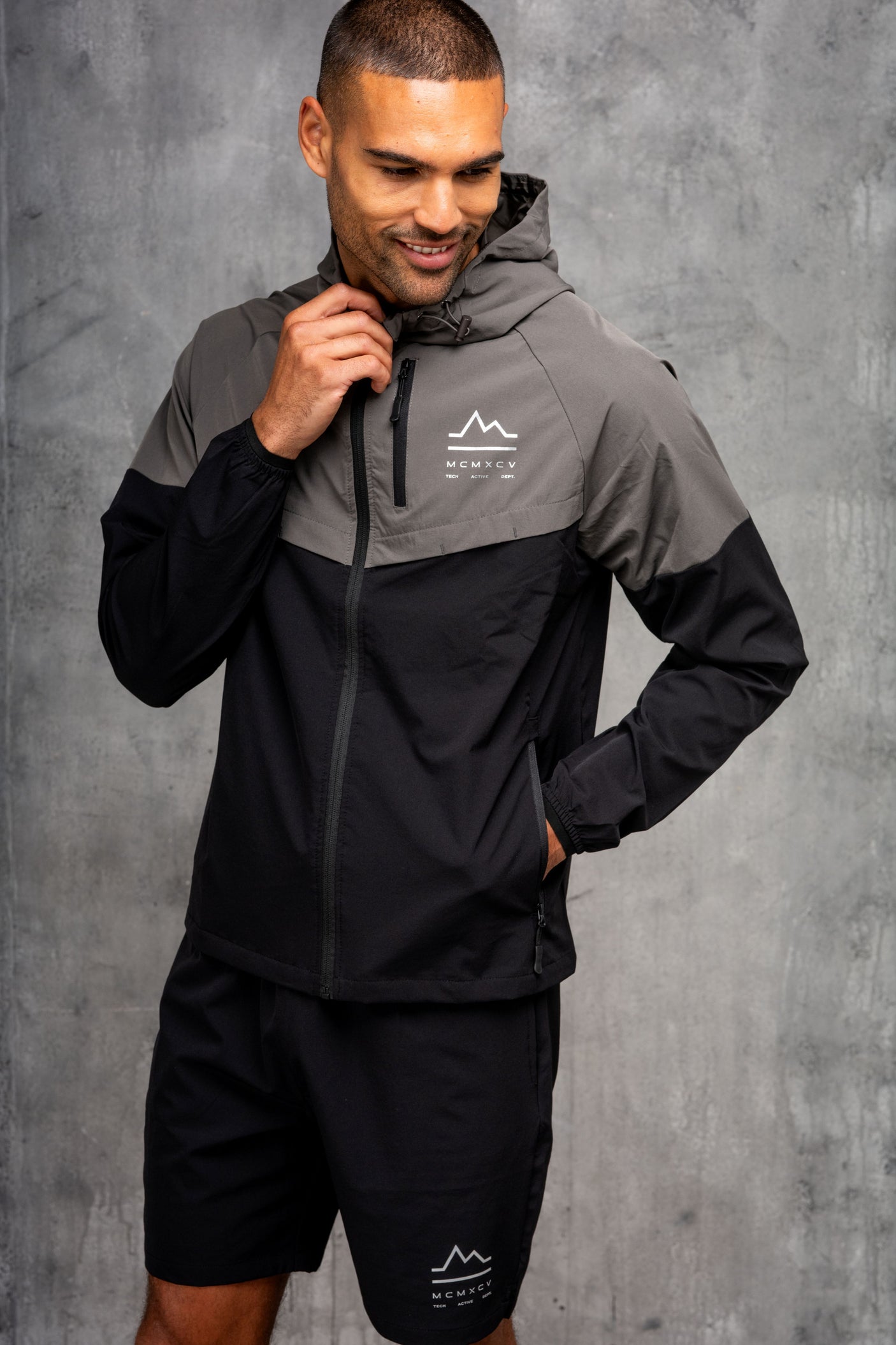 ASCENT WINDBREAKER JACKET - CHARCOAL/BLACK