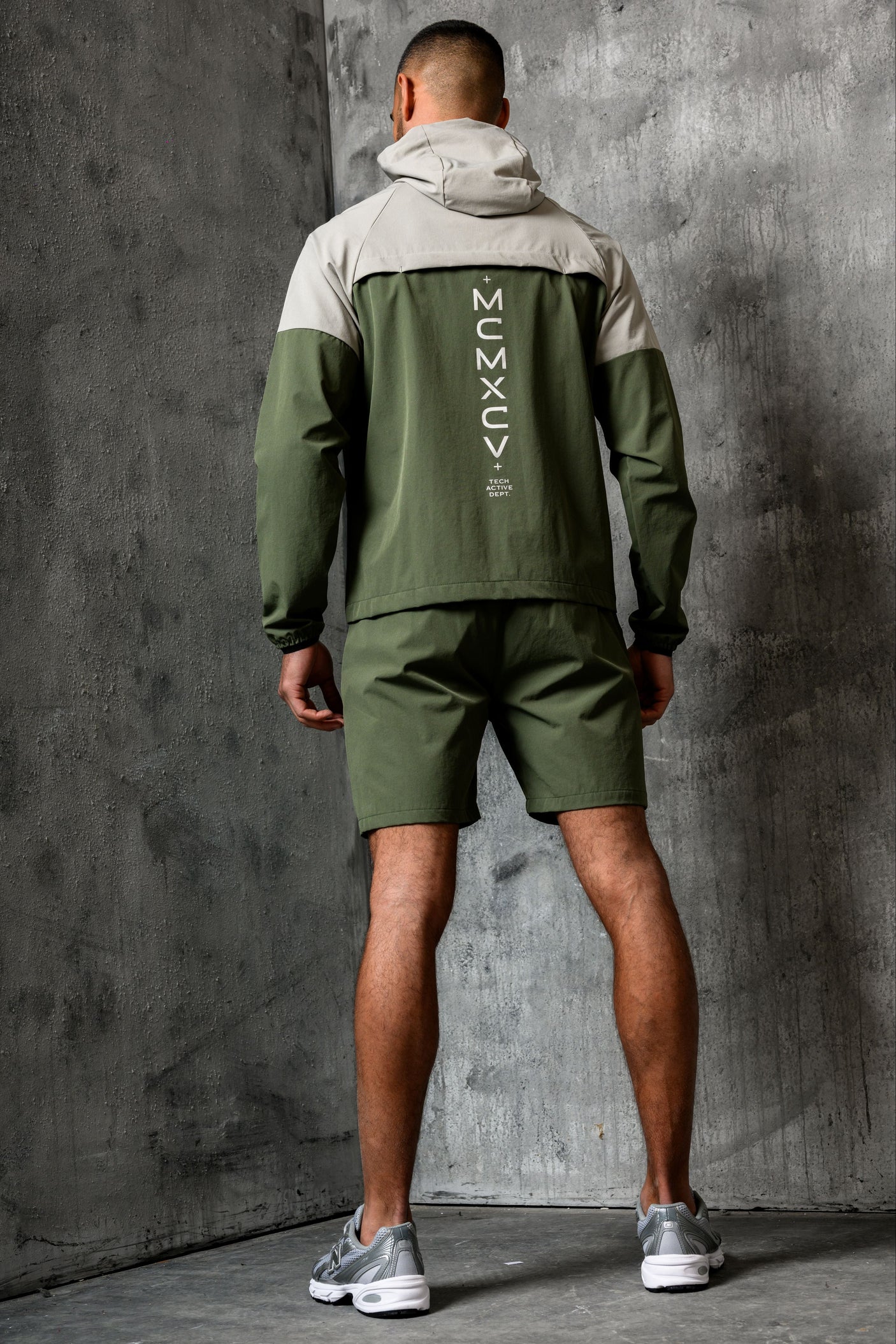 ASCENT WINDBREAKER JACKET - SAGE/STONE