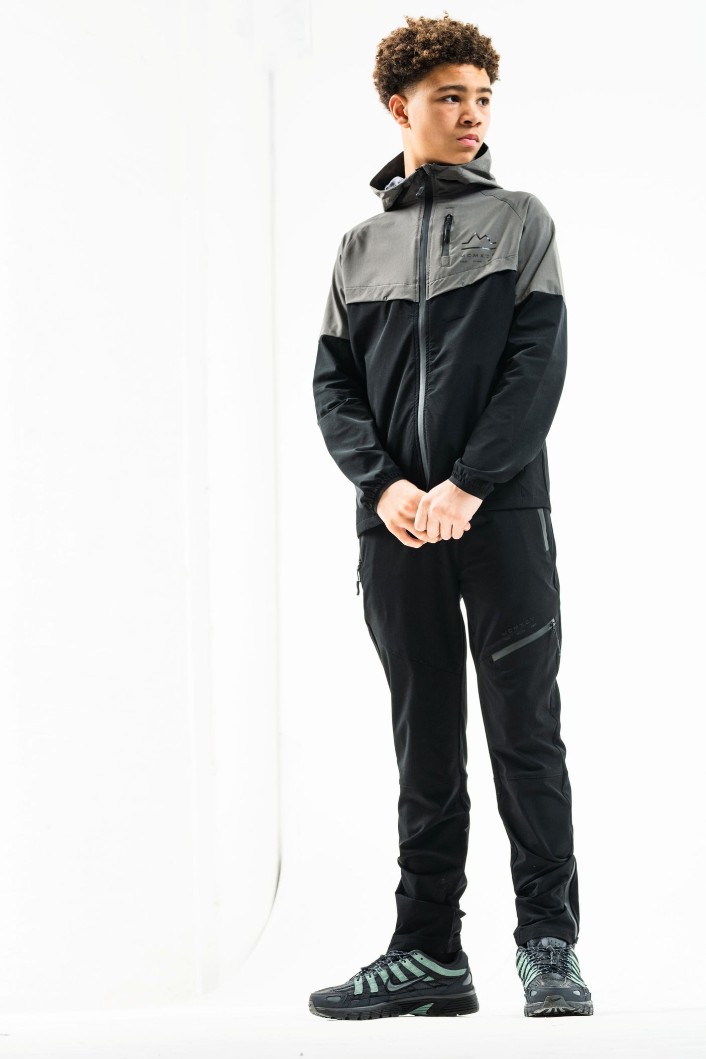 ASCENT JUNIOR TECH TRACKSUIT- CHARCOAL/BLACK