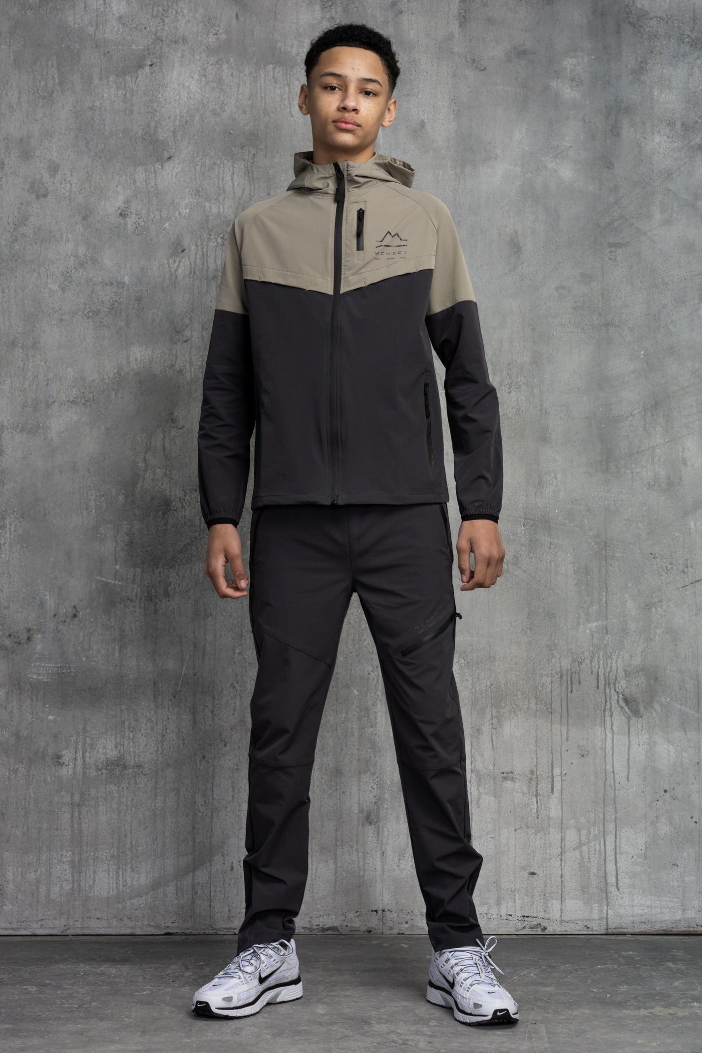 ASCENT JUNIOR TECH TRACKSUIT- GREY/DARK CHARCOAL