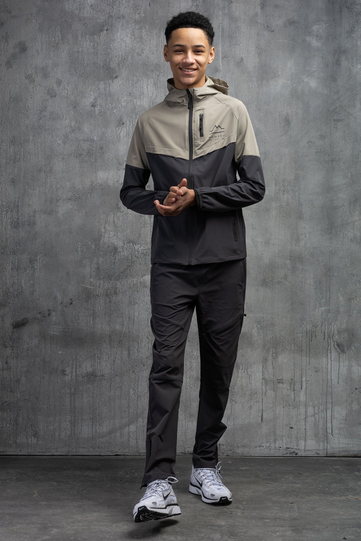 ASCENT JUNIOR TECH TRACKSUIT- GREY/DARK CHARCOAL