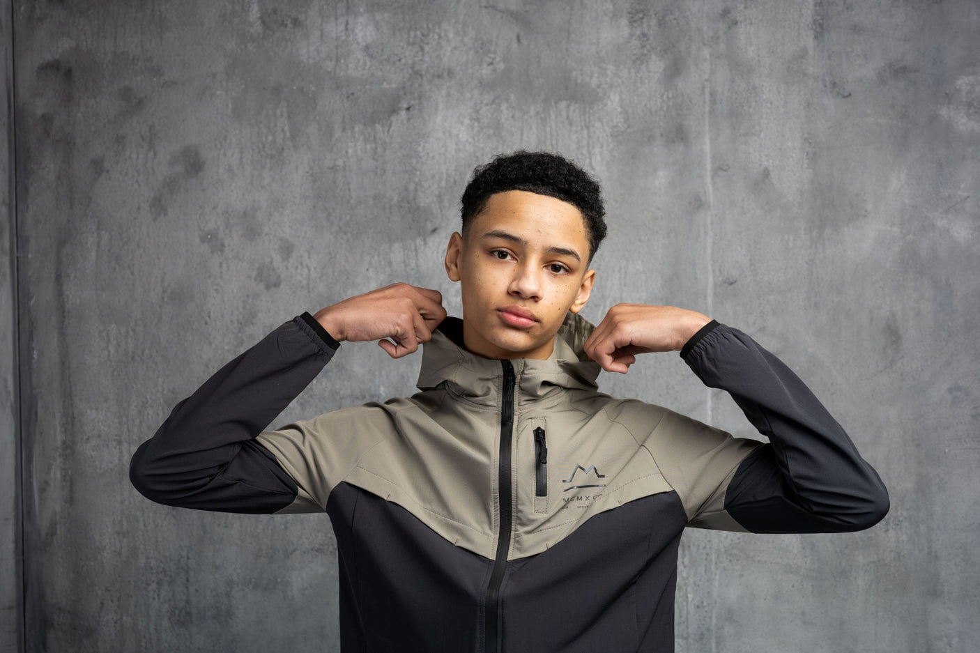 ASCENT JUNIOR TECH TRACKSUIT- GREY/DARK CHARCOAL