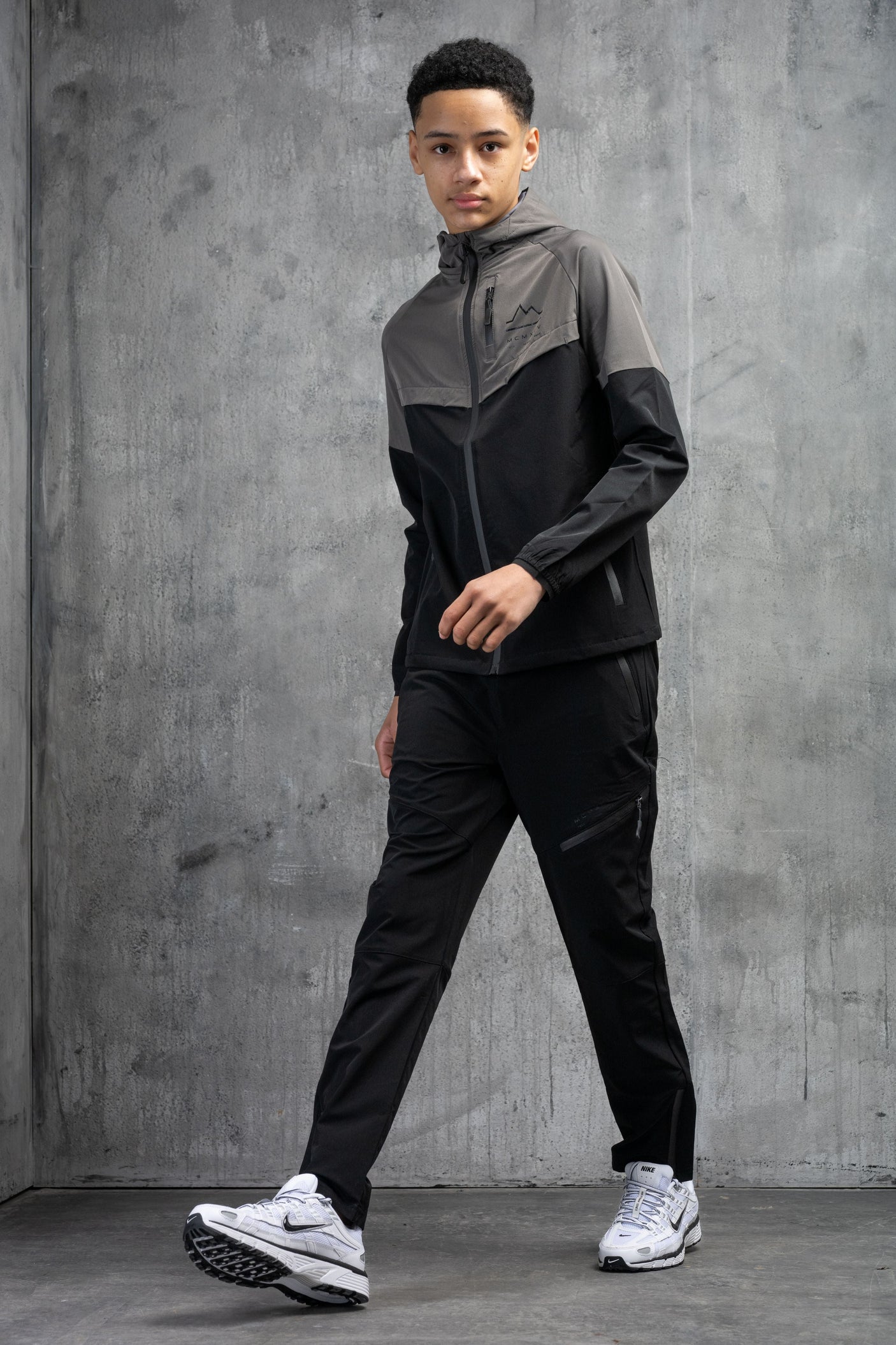 ASCENT JUNIOR TECH TRACKSUIT- CHARCOAL/BLACK