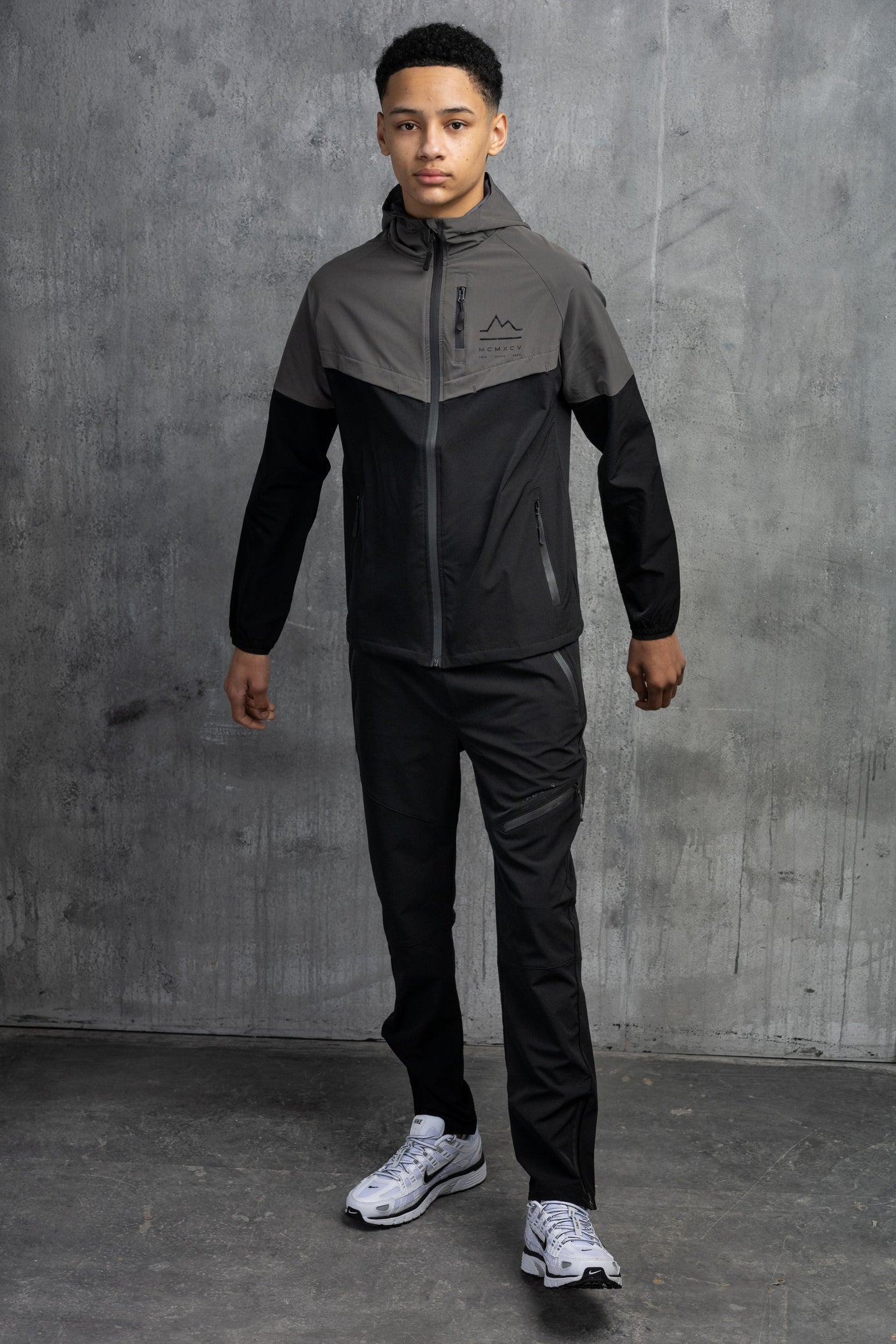 ASCENT JUNIOR TECH TRACKSUIT- CHARCOAL/BLACK