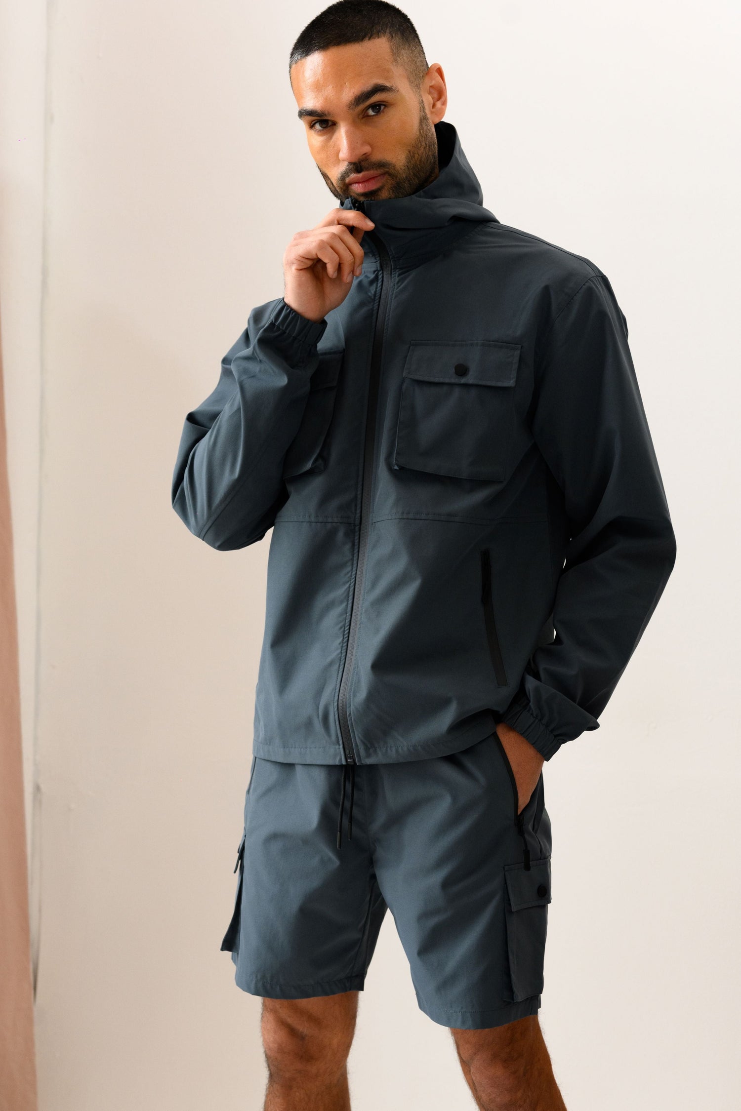 AVENTUS SHORTS - CHARCOAL