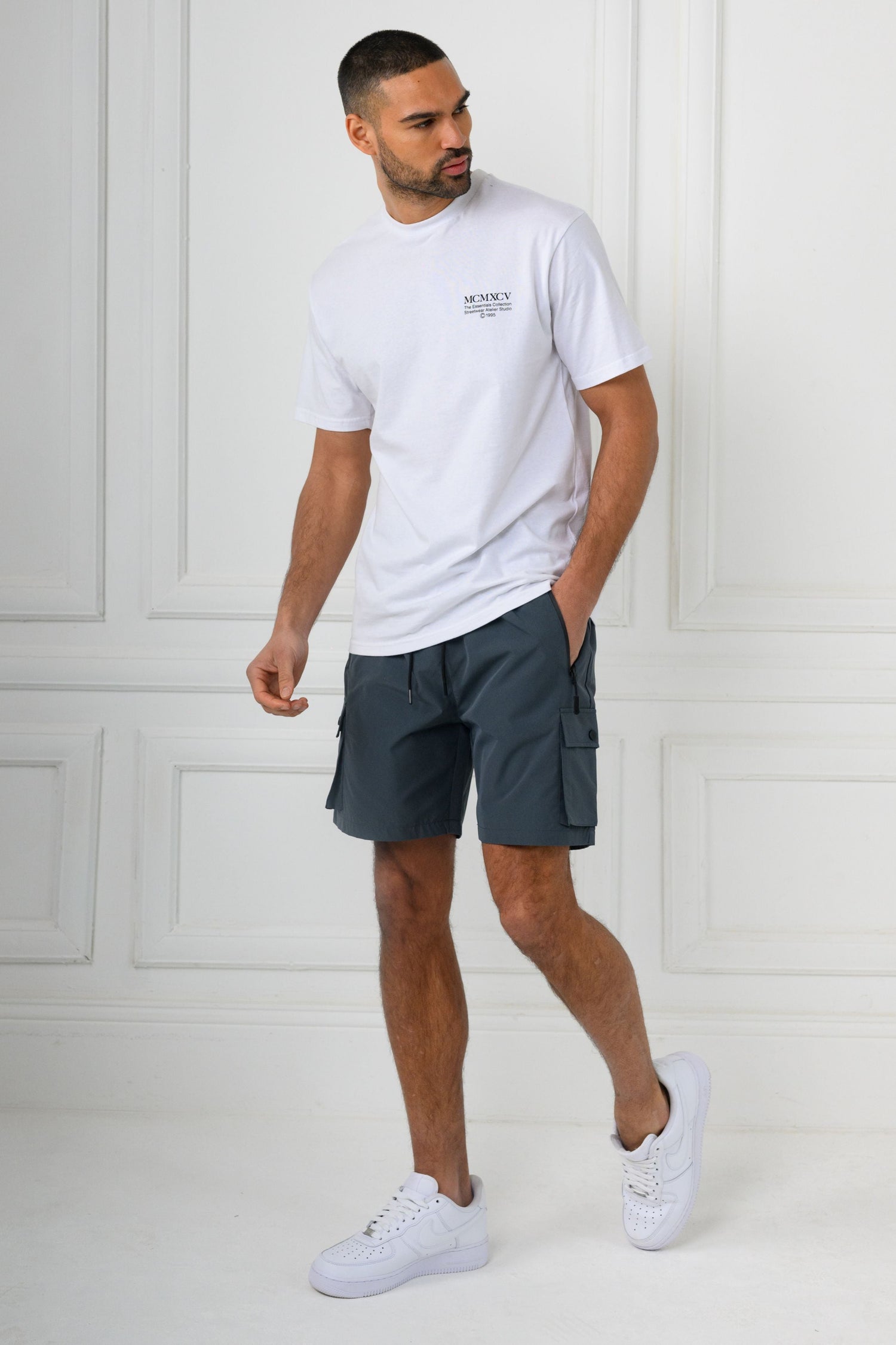AVENTUS SHORTS - CHARCOAL