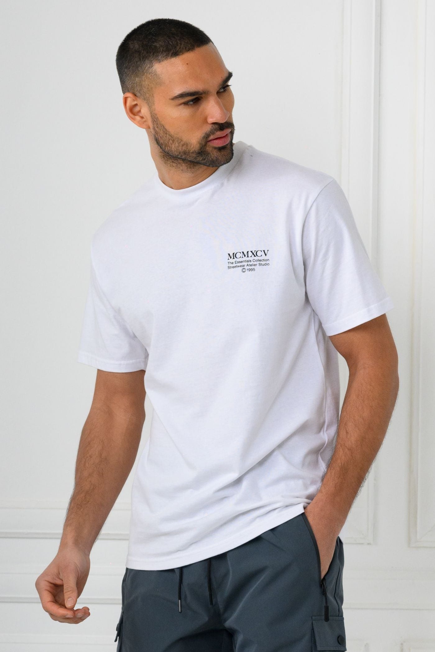 ESSENTIAL T-SHIRT - WHITE