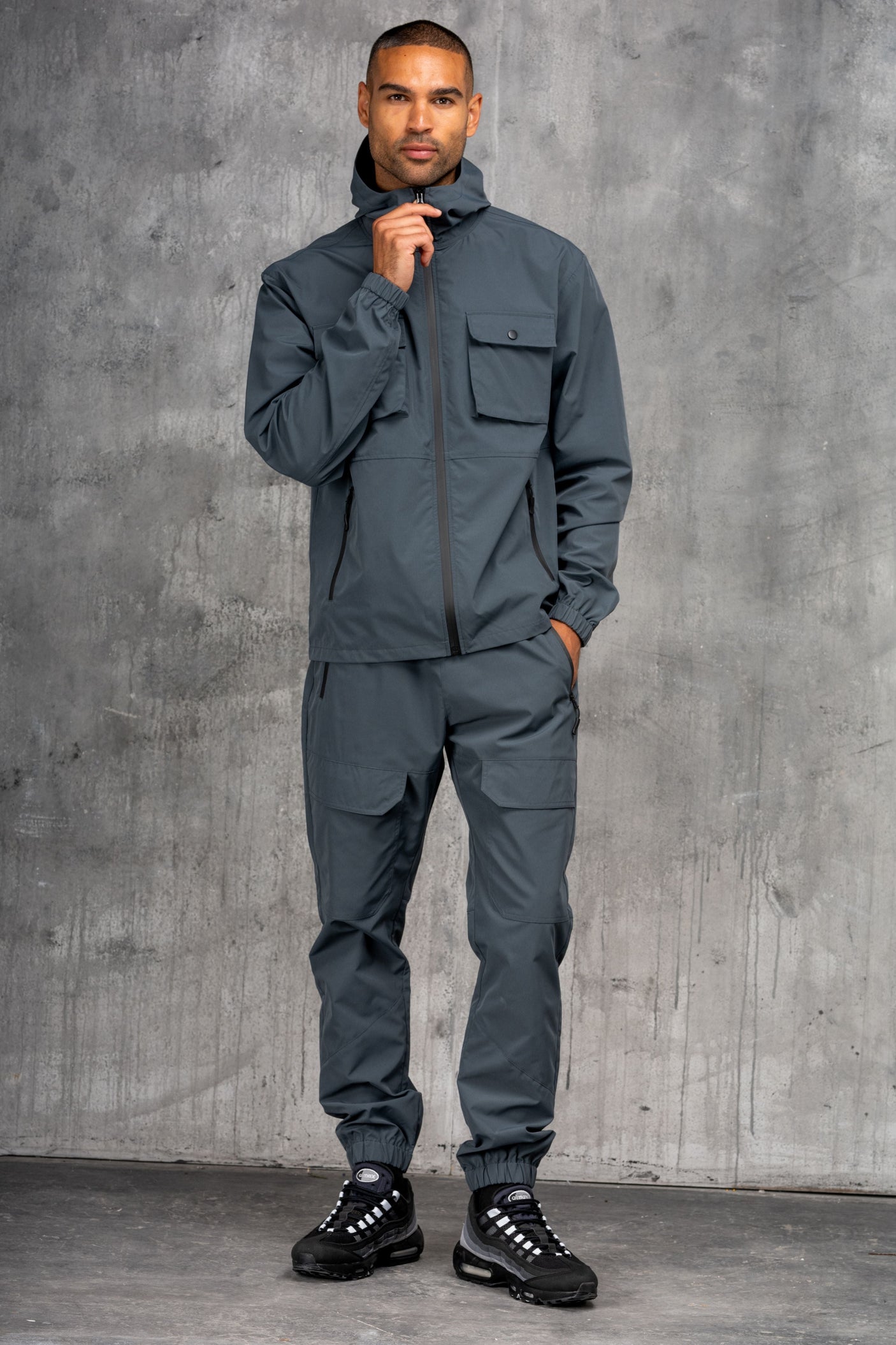 AVENTUS TRACKSUIT - CHARCOAL