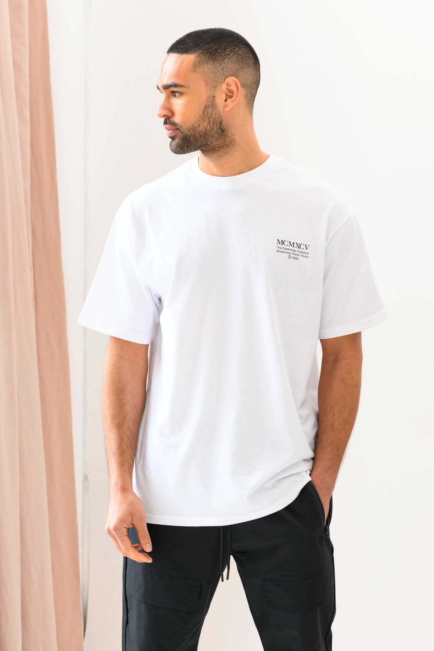 ESSENTIAL T-SHIRT - WHITE