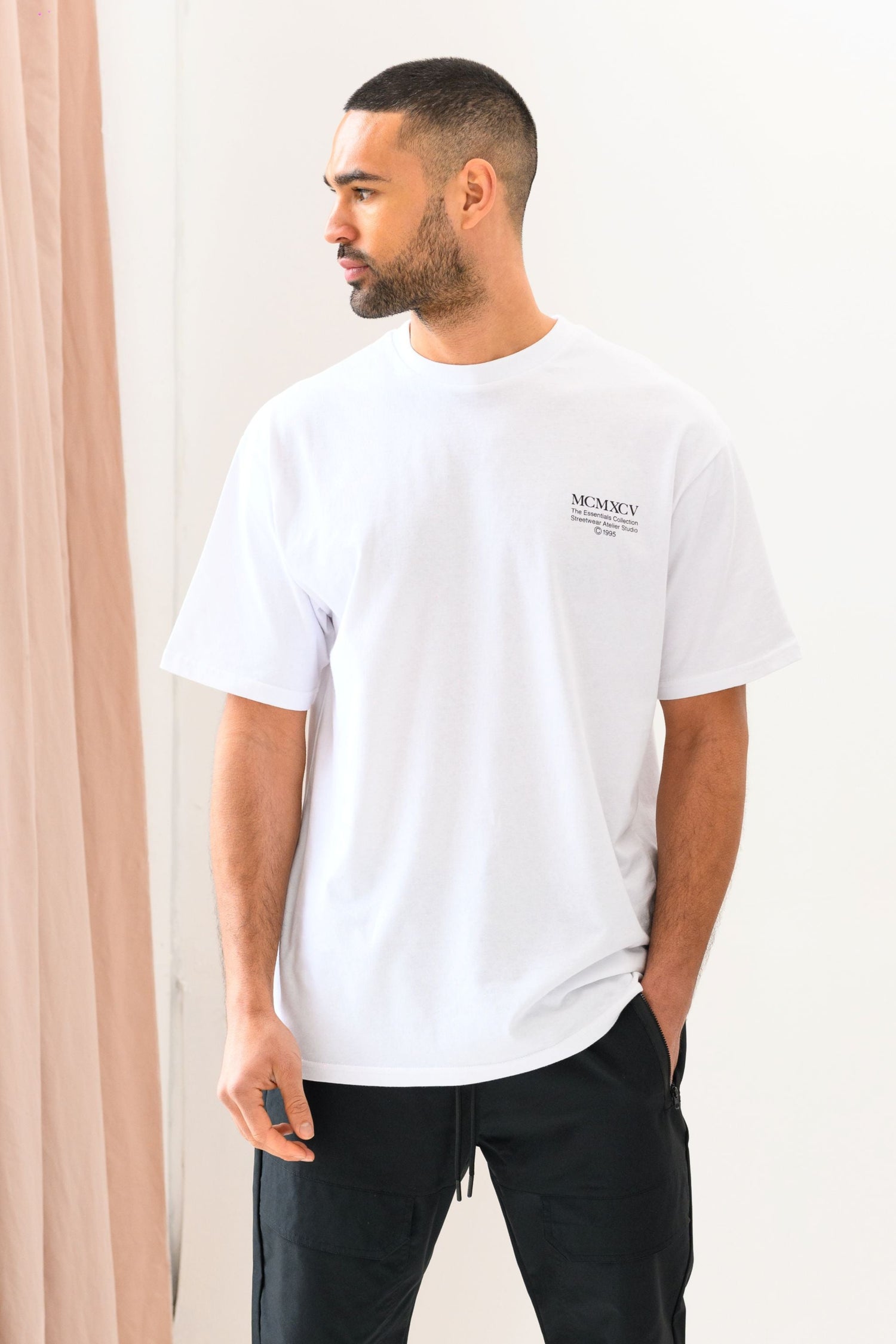 ESSENTIAL T-SHIRT - WHITE