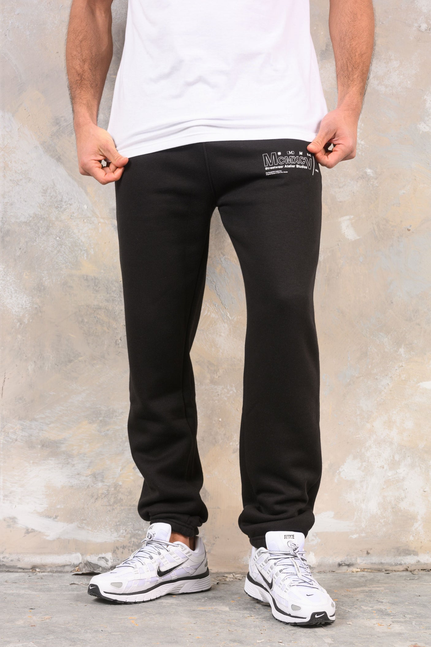 COBRA CUFFED JOGGERS - BLACK