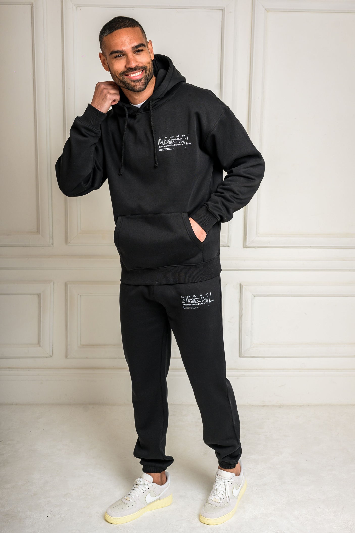 COBRA JOGGERS - BLACK