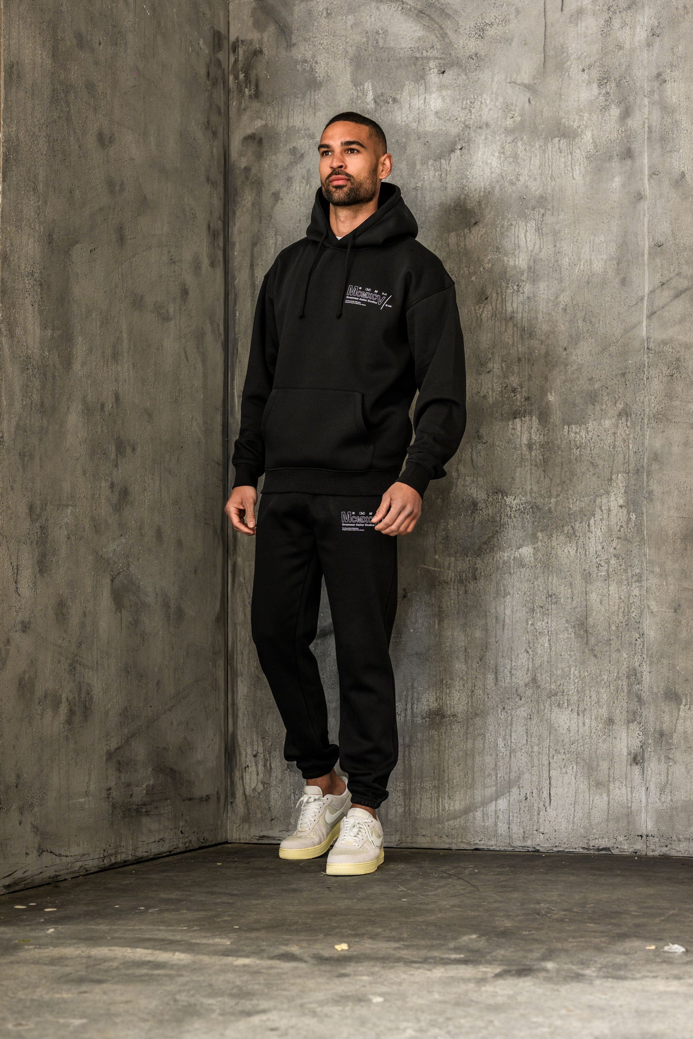 COBRA JOGGERS - BLACK