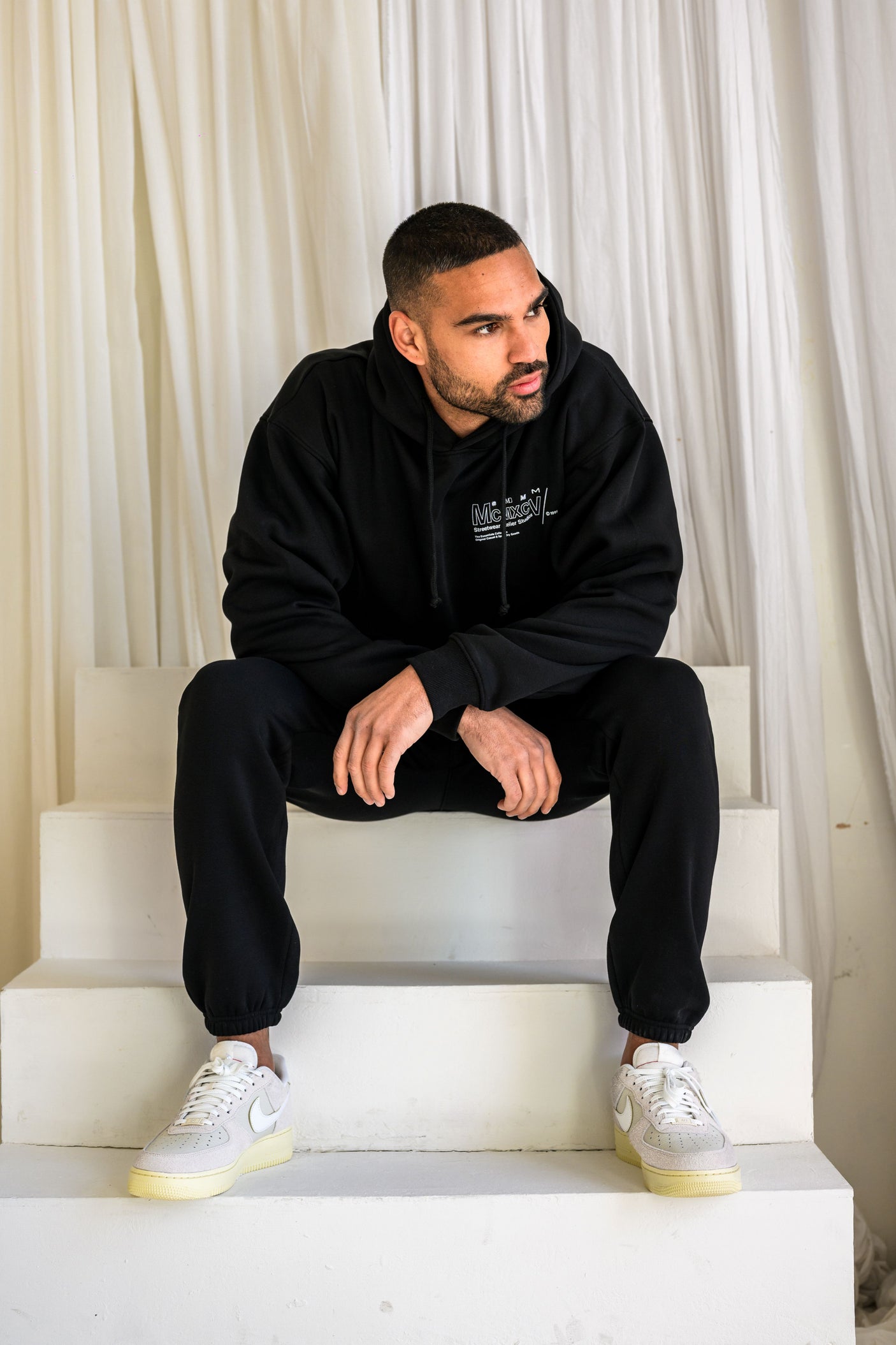 COBRA JOGGERS - BLACK