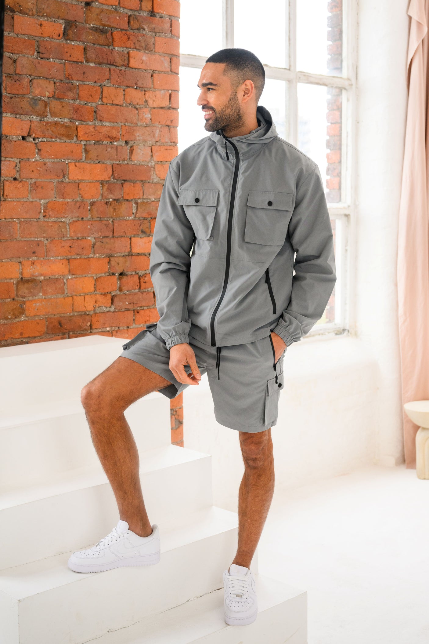 CREED SHORTS - MID GREY