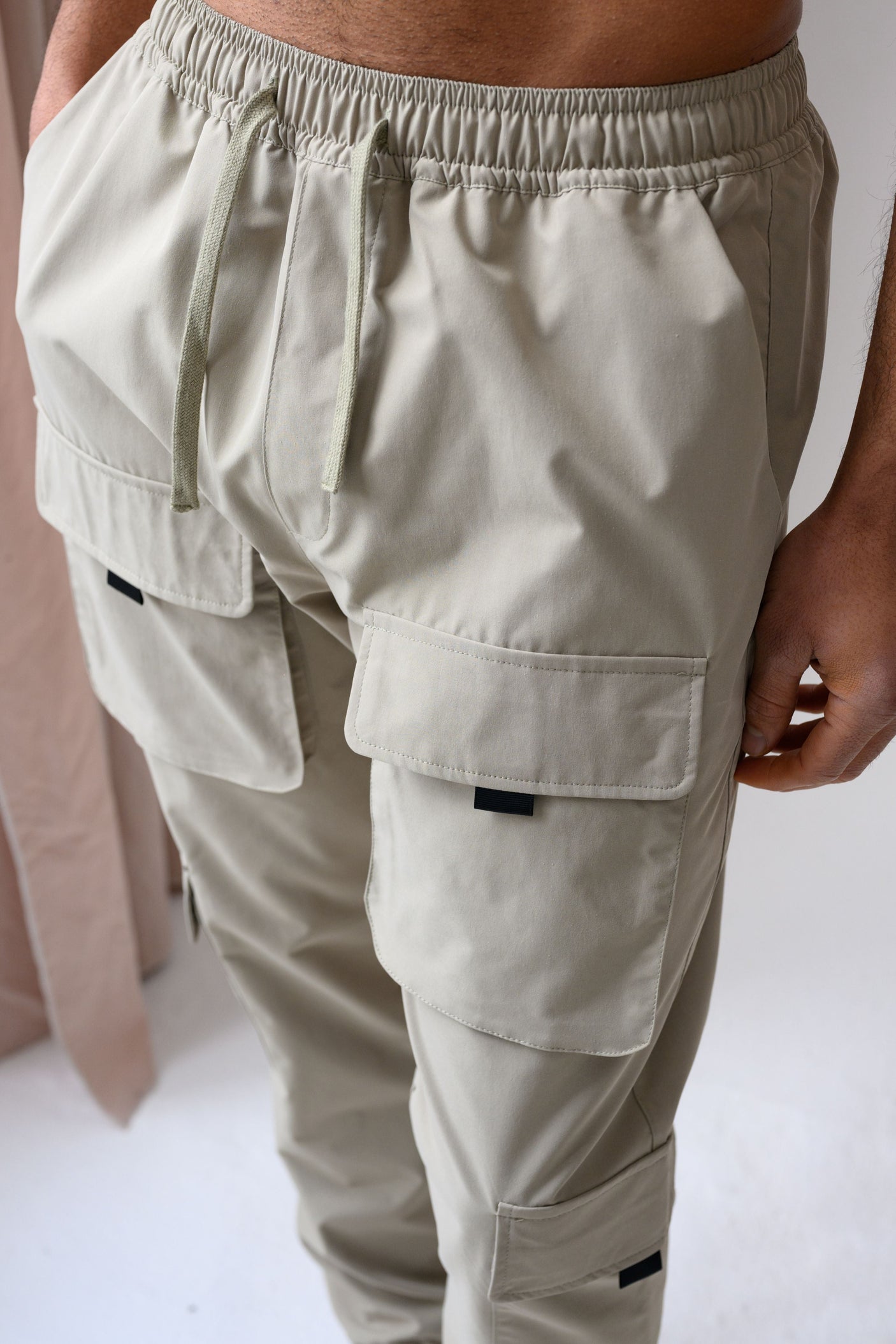 DIVISION V2 CARGO PANTS - CEMENT