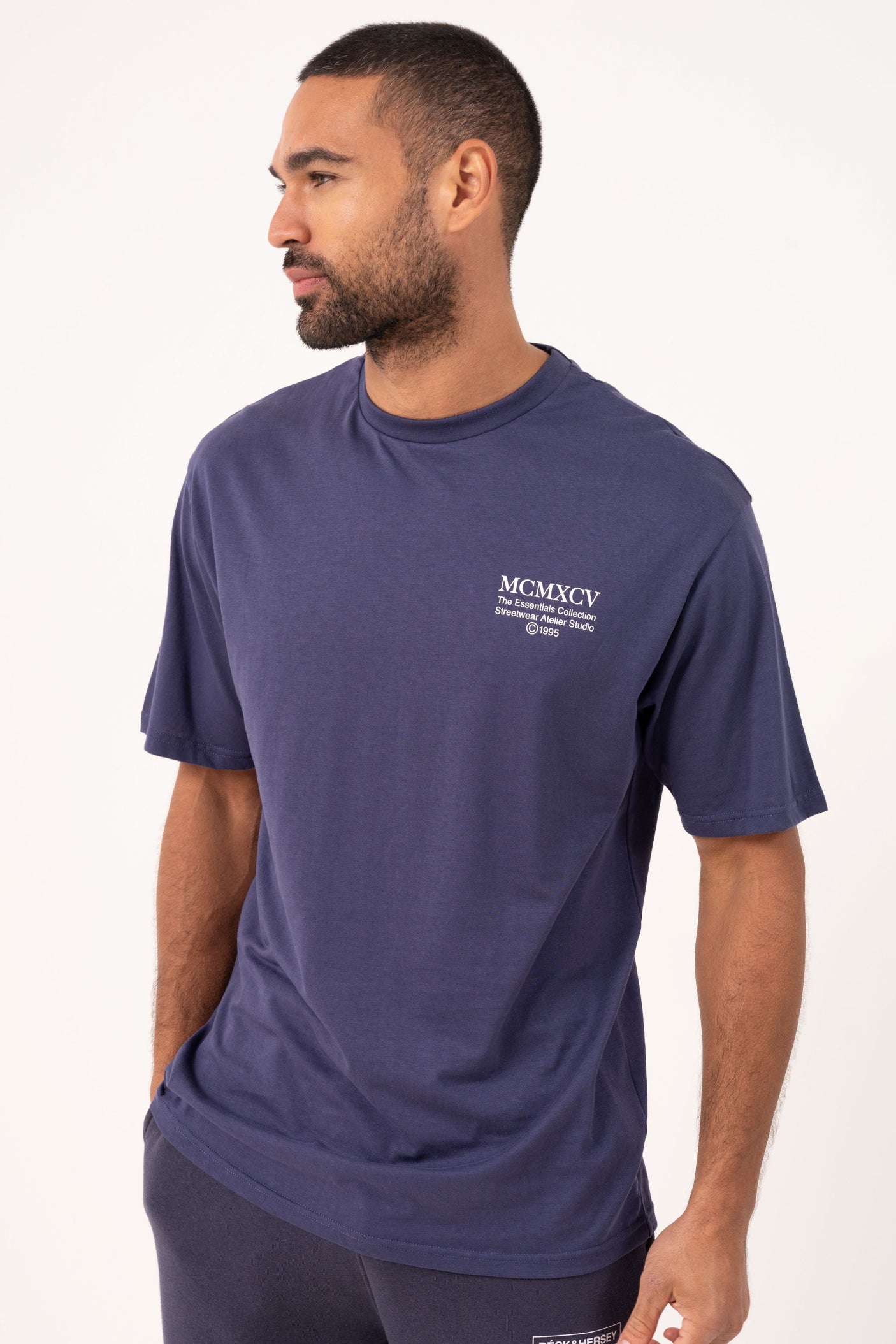 ESSENTIAL T-SHIRT - NAVY