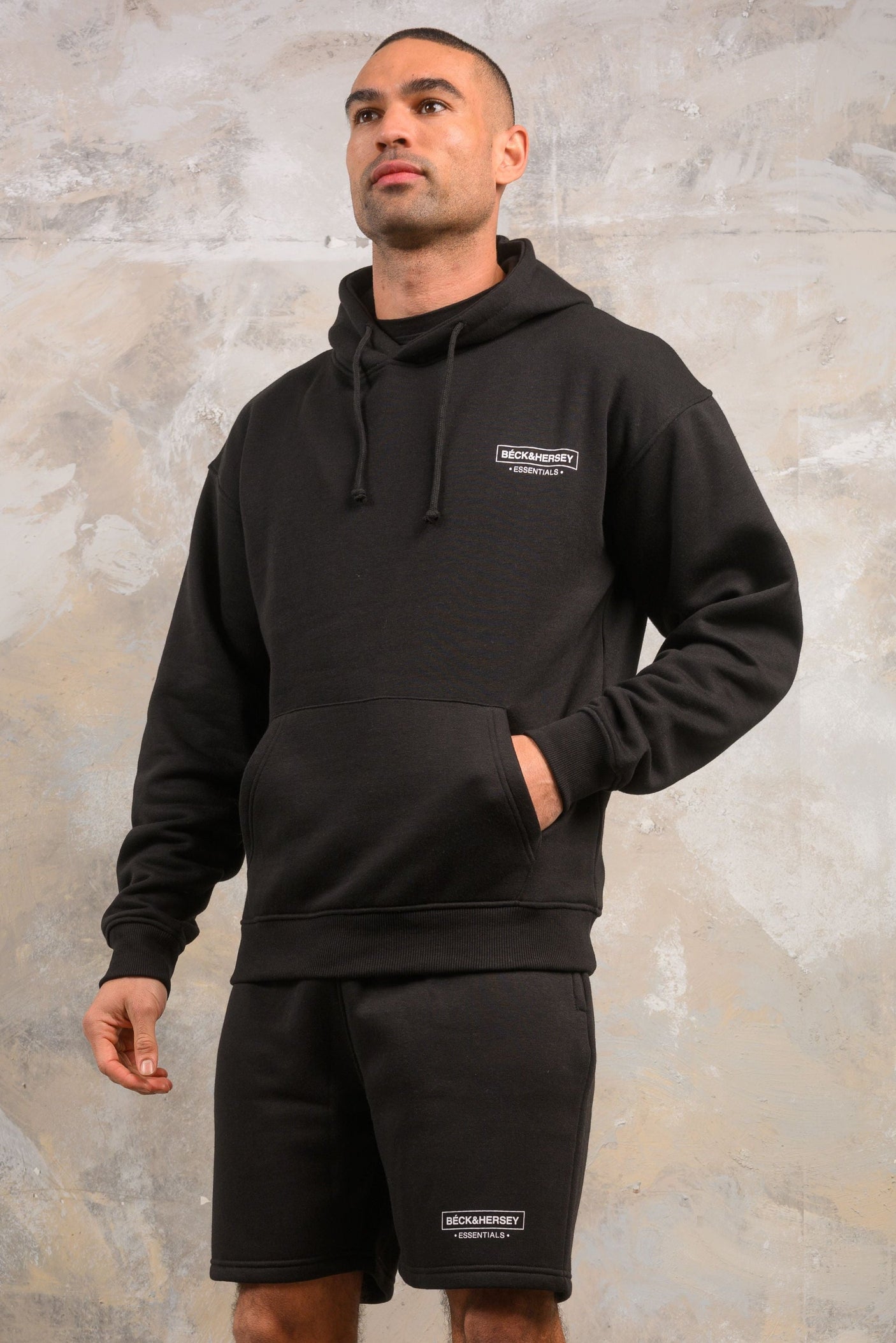ESSENTIALS HOODY - BLACK