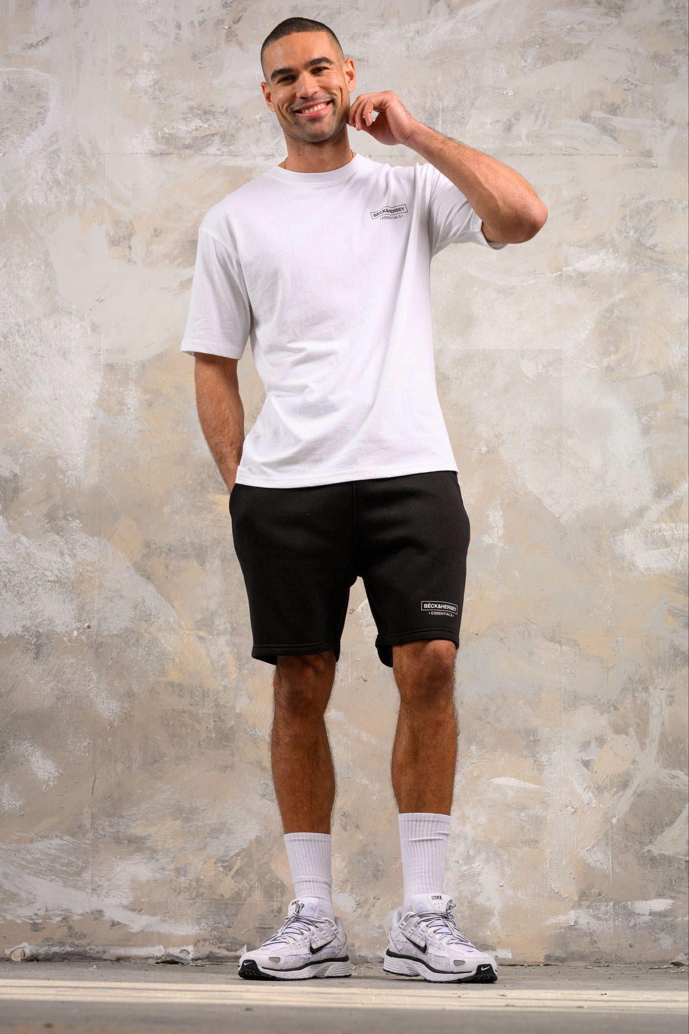 ESSENTIALS T-SHIRT - WHITE