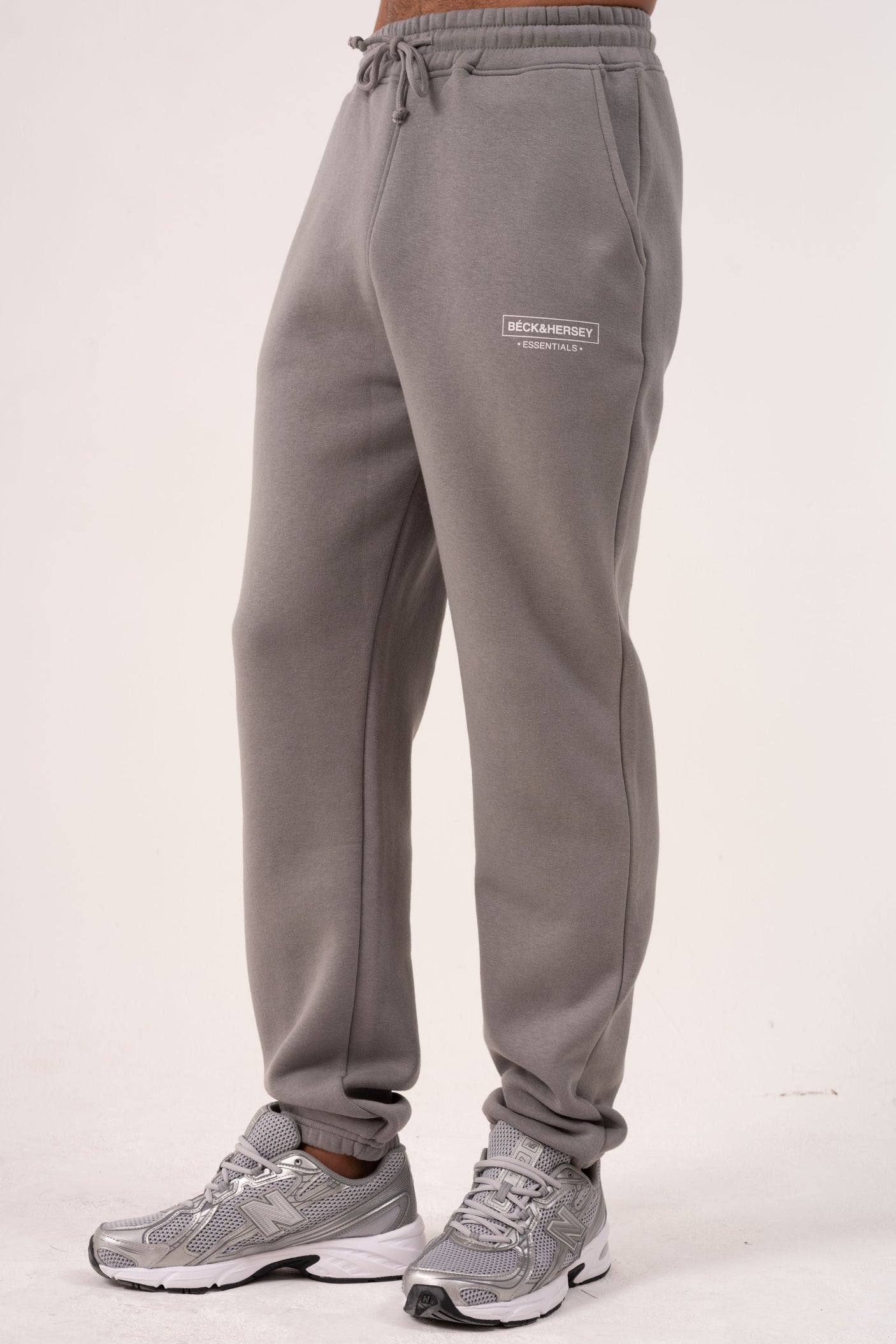 ESSENTIAL JOGGERS - LAVA