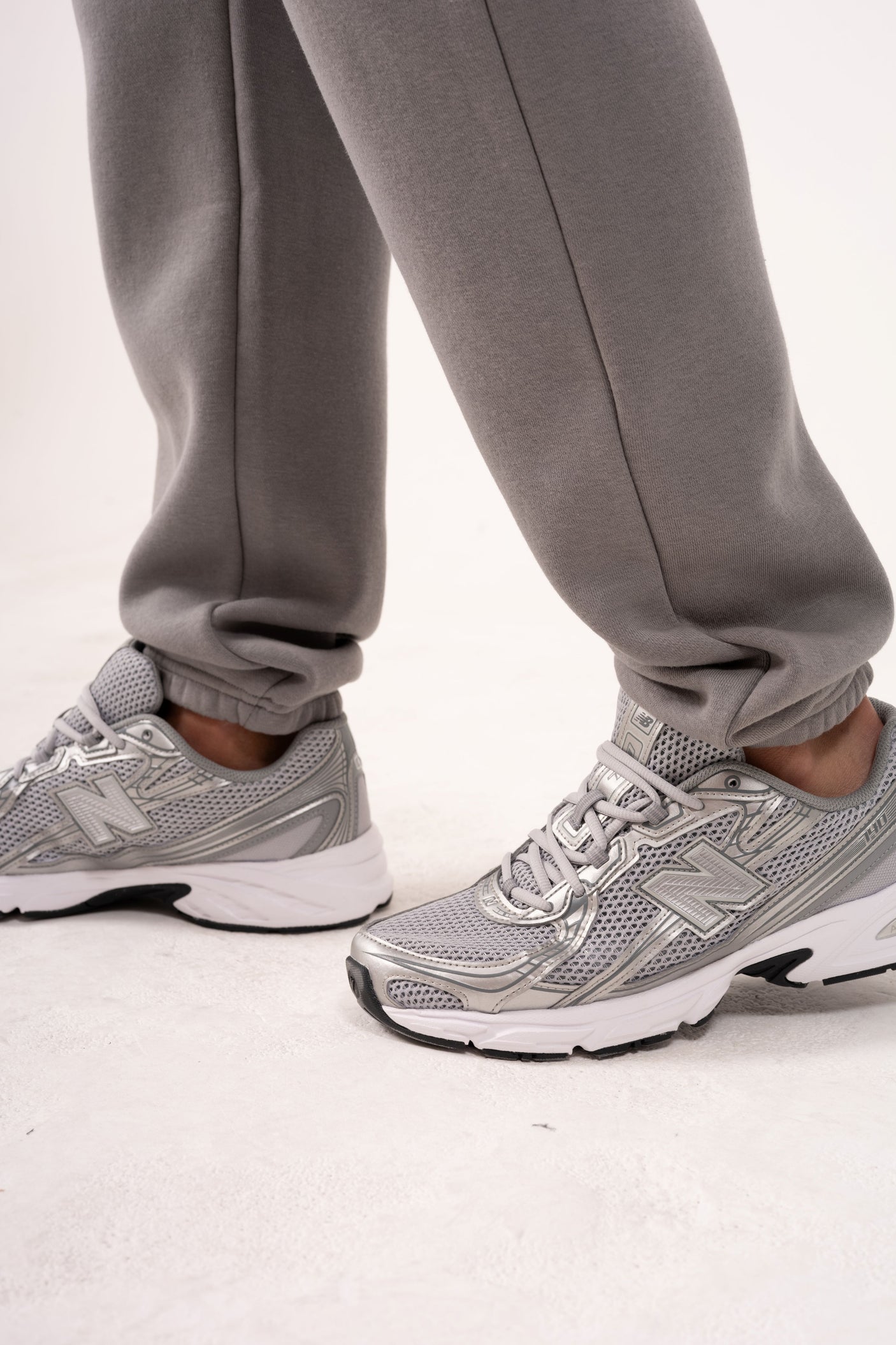 ESSENTIAL JOGGERS - LAVA