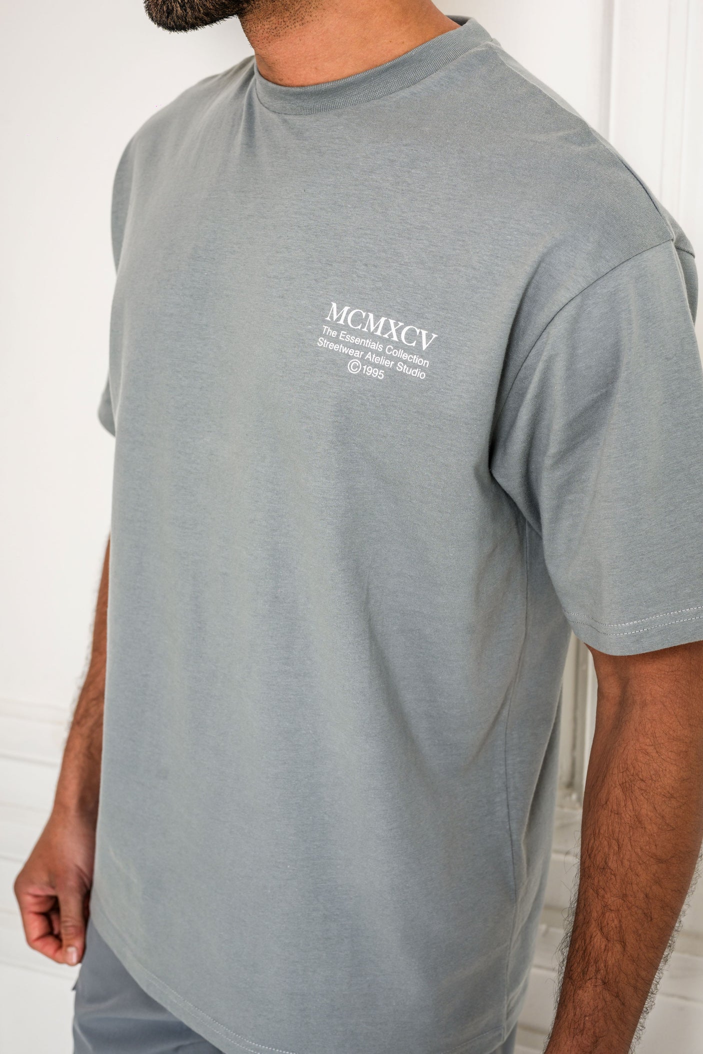 ESSENTIAL T-SHIRT - LAVA GREY