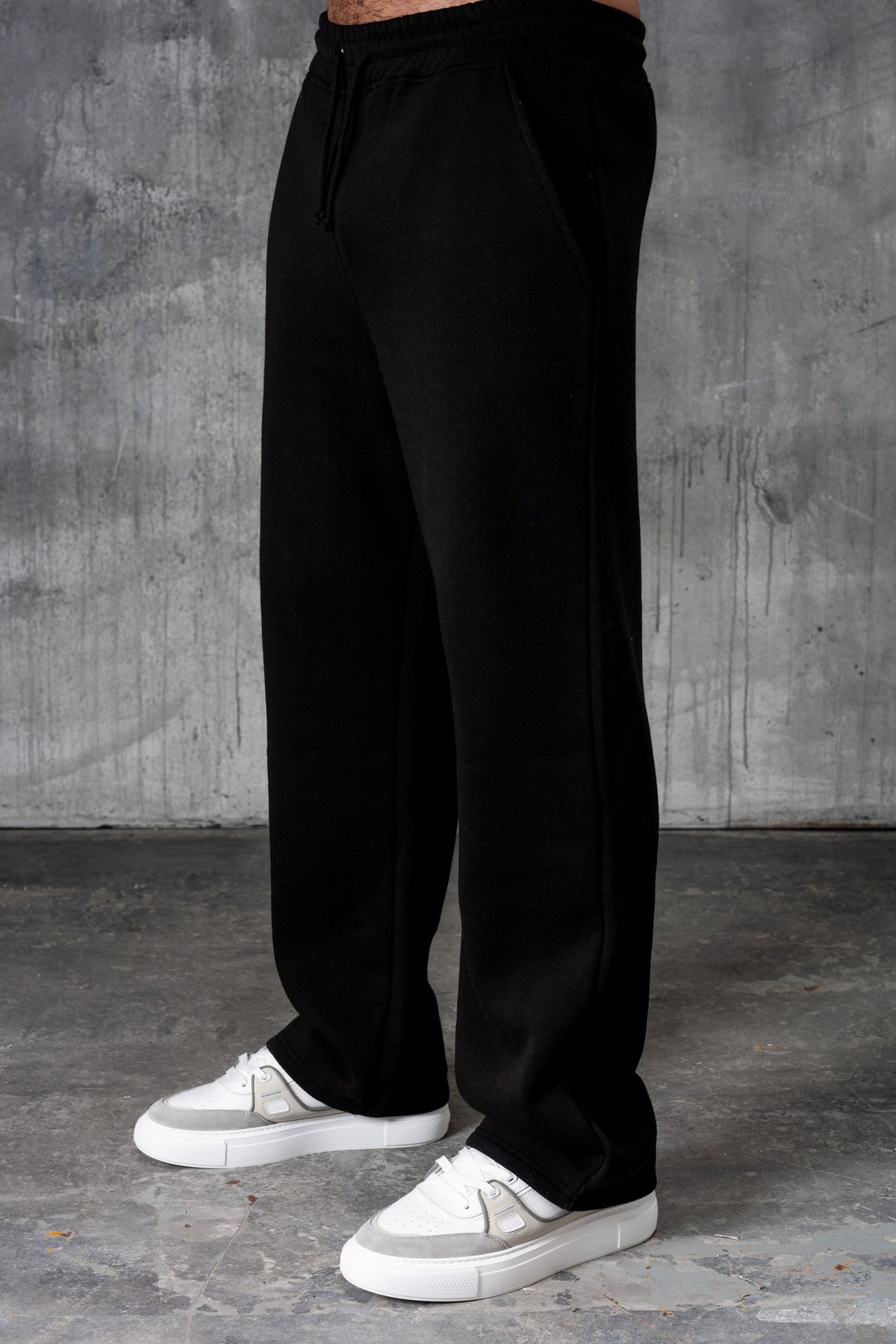 FELIX (UNBRANDED) OPEN HEM JOGGERS - BLACK