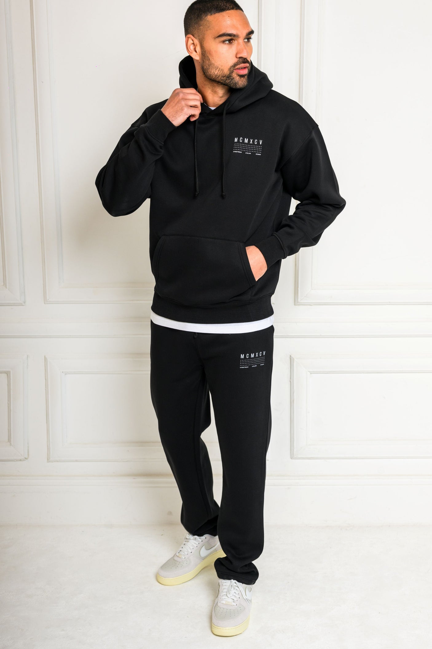 FENTON STRAIGHT LEG JOGGERS - BLACK