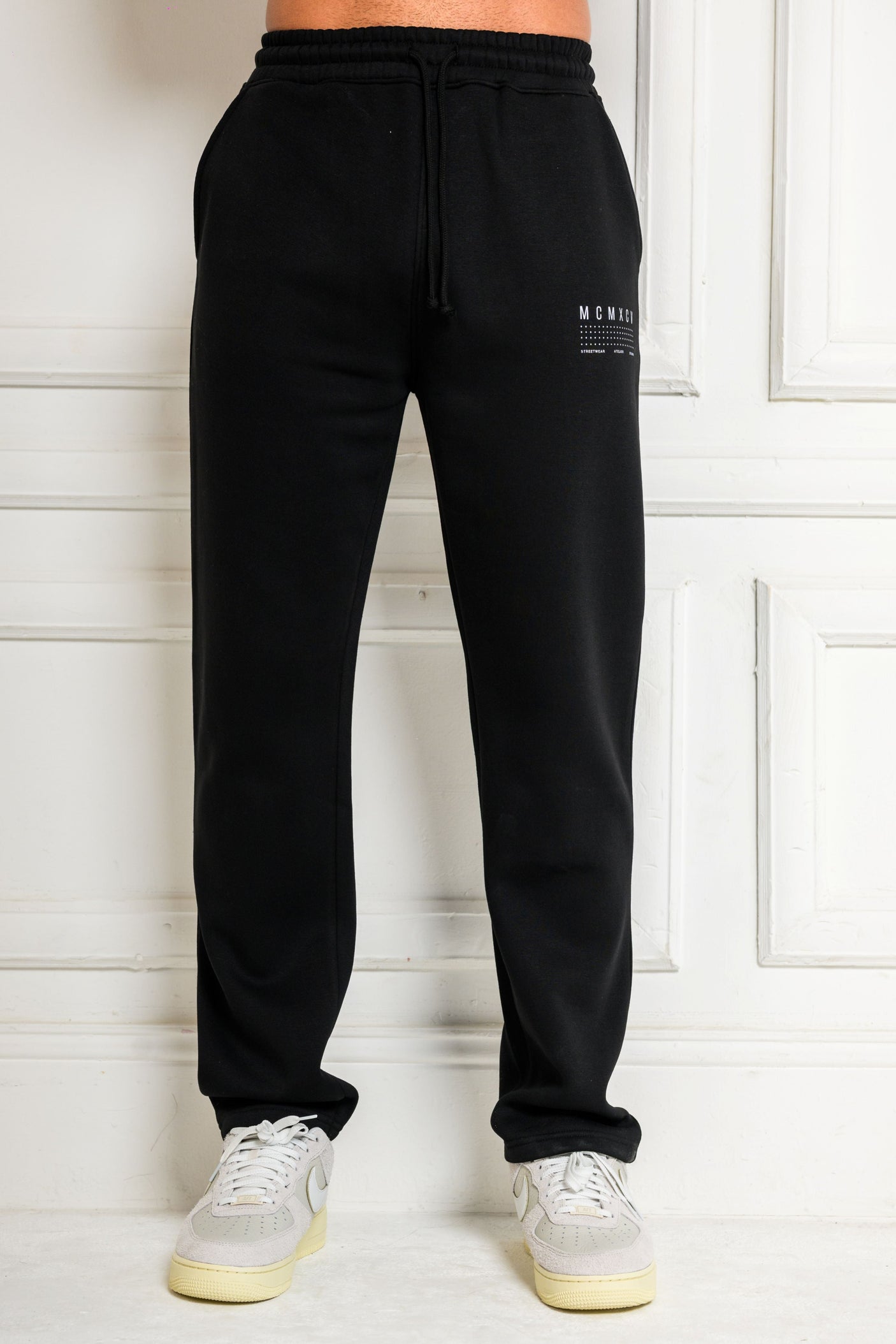 FENTON STRAIGHT LEG JOGGERS - BLACK