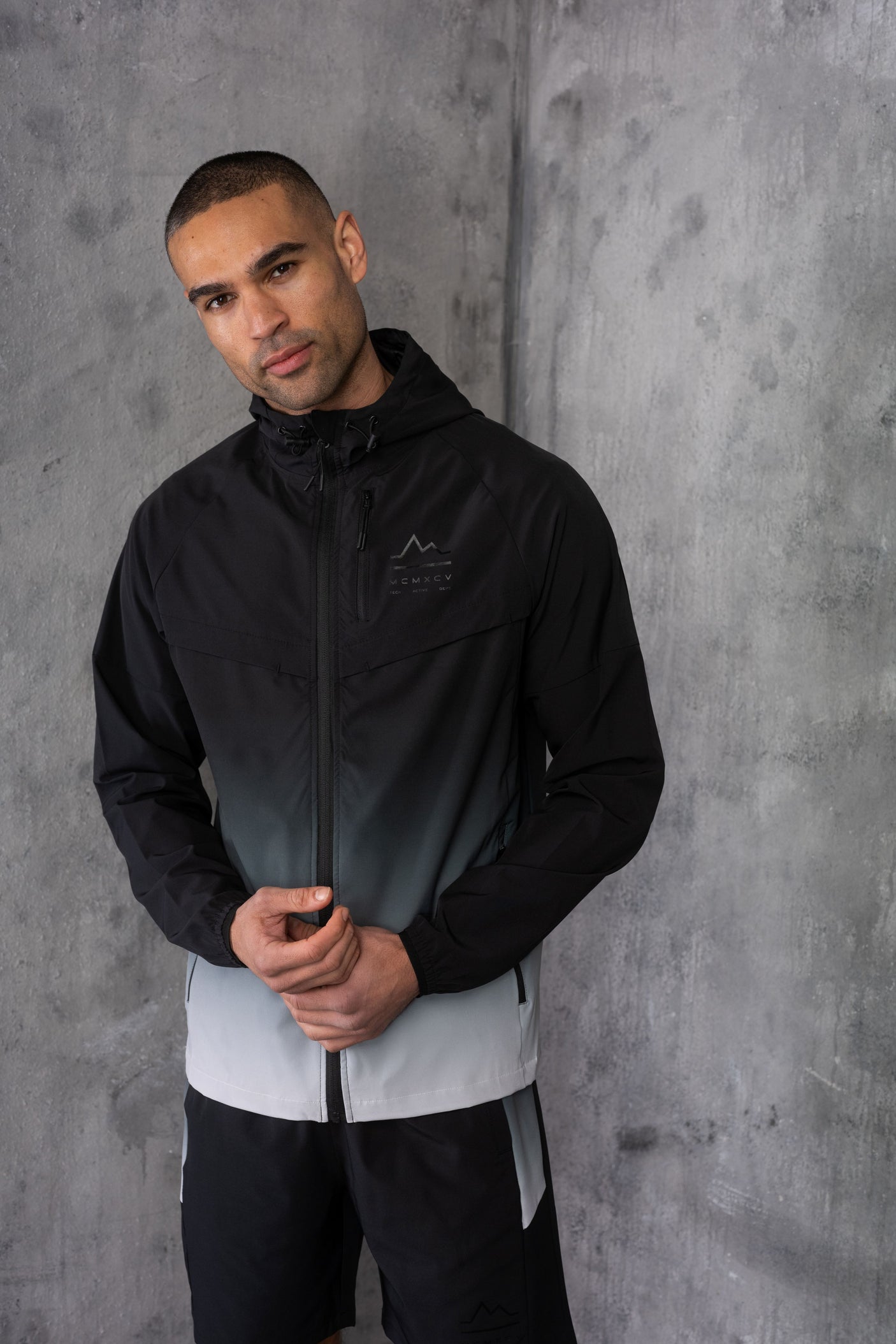 SURGE WINDBREAKER JACKET - SILVER/BLACK