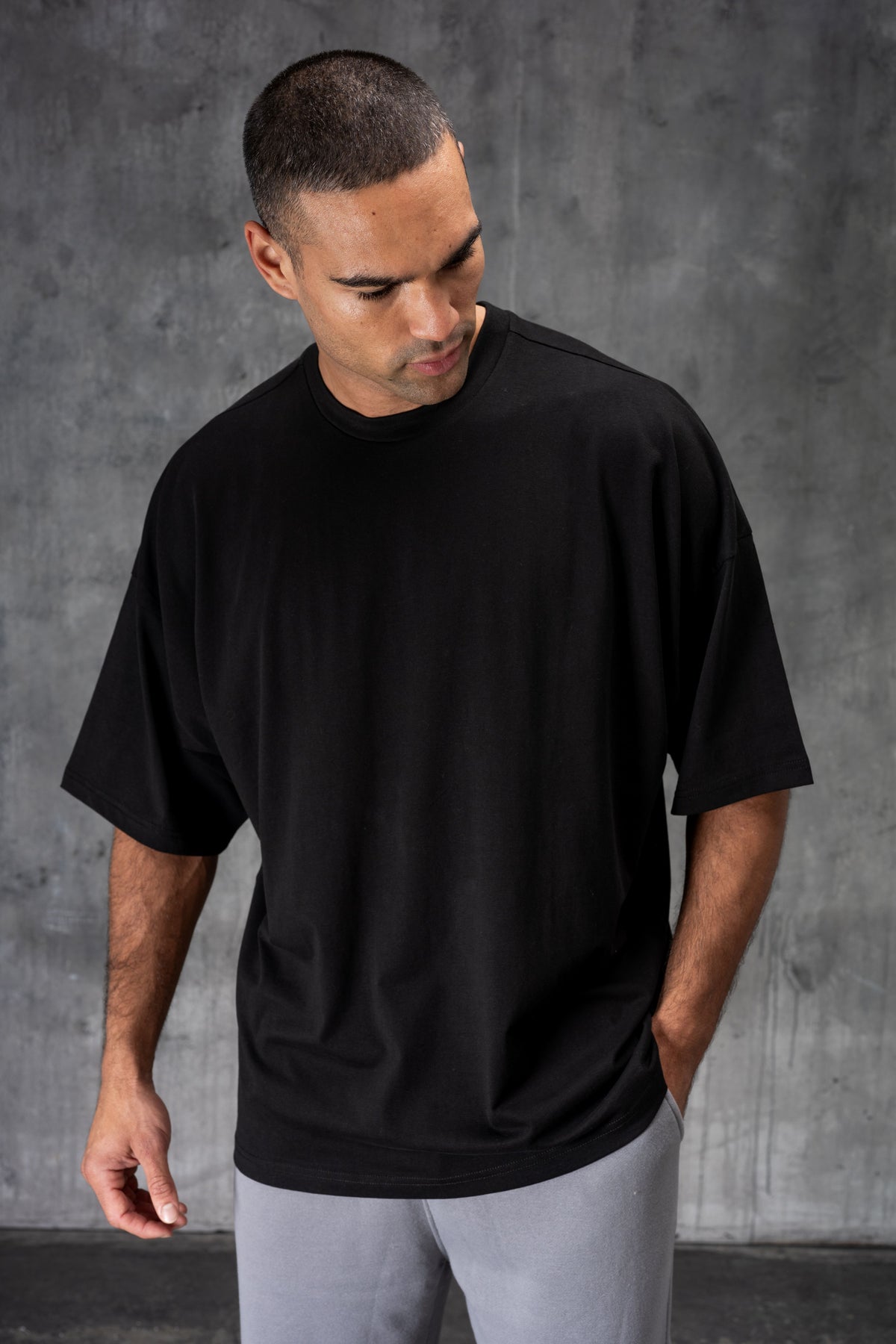 BOX FIT T-SHIRT - BLACK