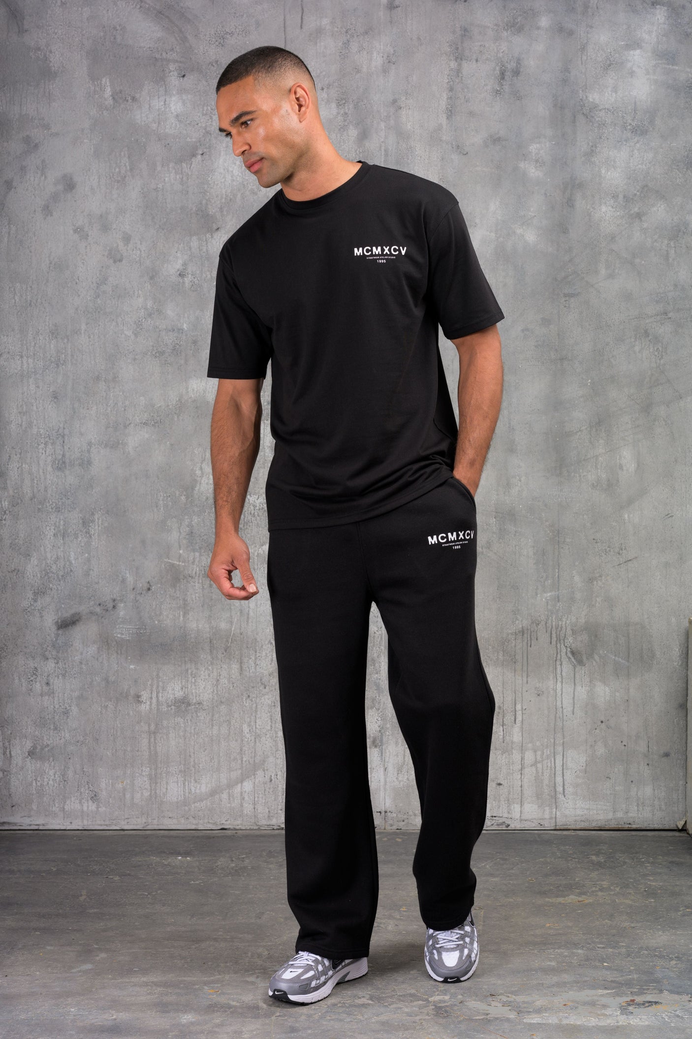 ZEUS TEE & OPEN JOGGER SET - BLACK