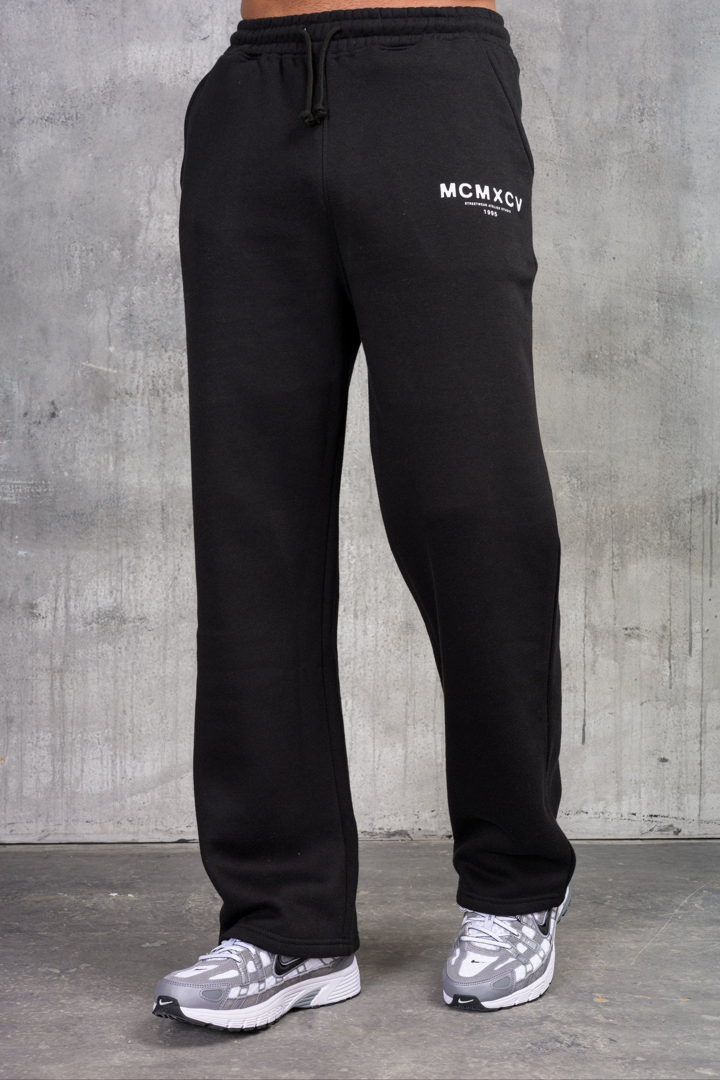 ZEUS TEE & OPEN JOGGER SET - BLACK
