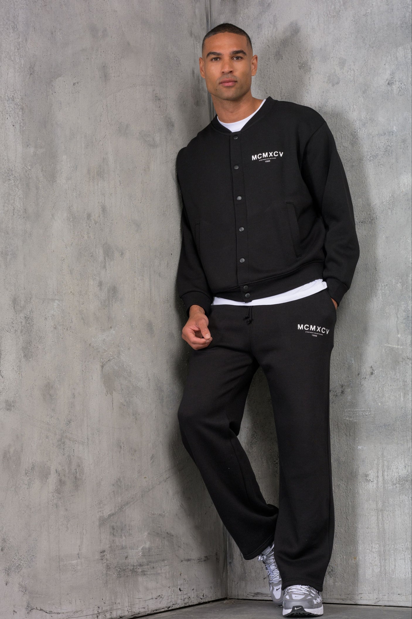 ZEUS VARSITY JACKET & OPEN JOGGER - BLACK