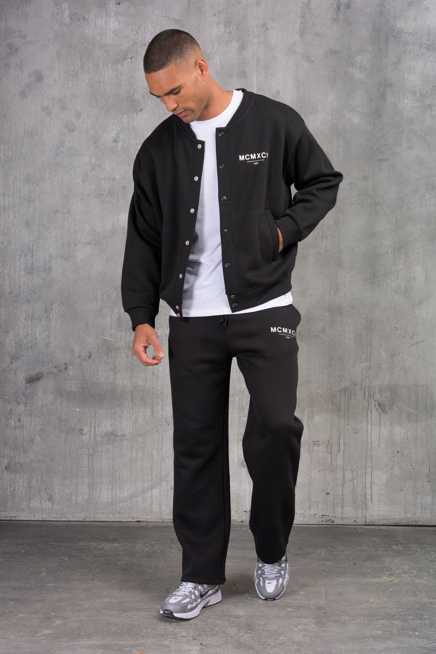 ZEUS VARSITY JACKET & OPEN JOGGER - BLACK