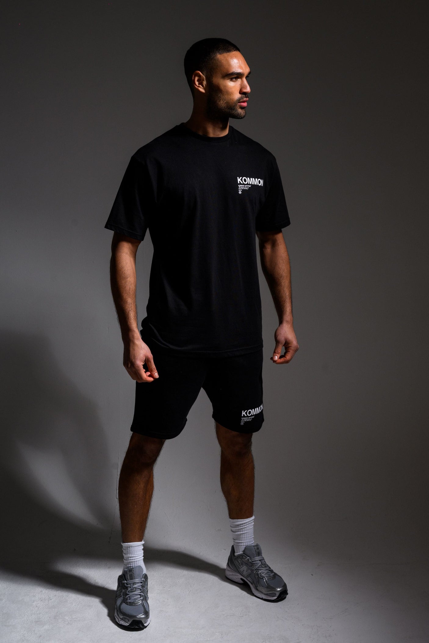 KEL T-SHIRT - BLACK
