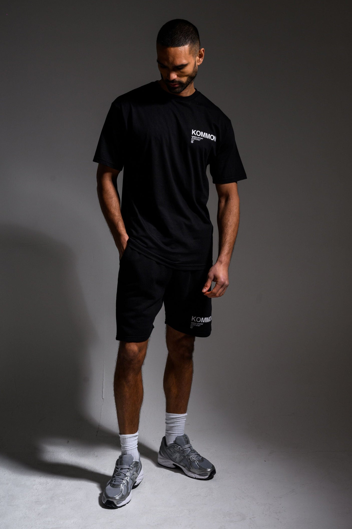 KEL T-SHIRT - BLACK