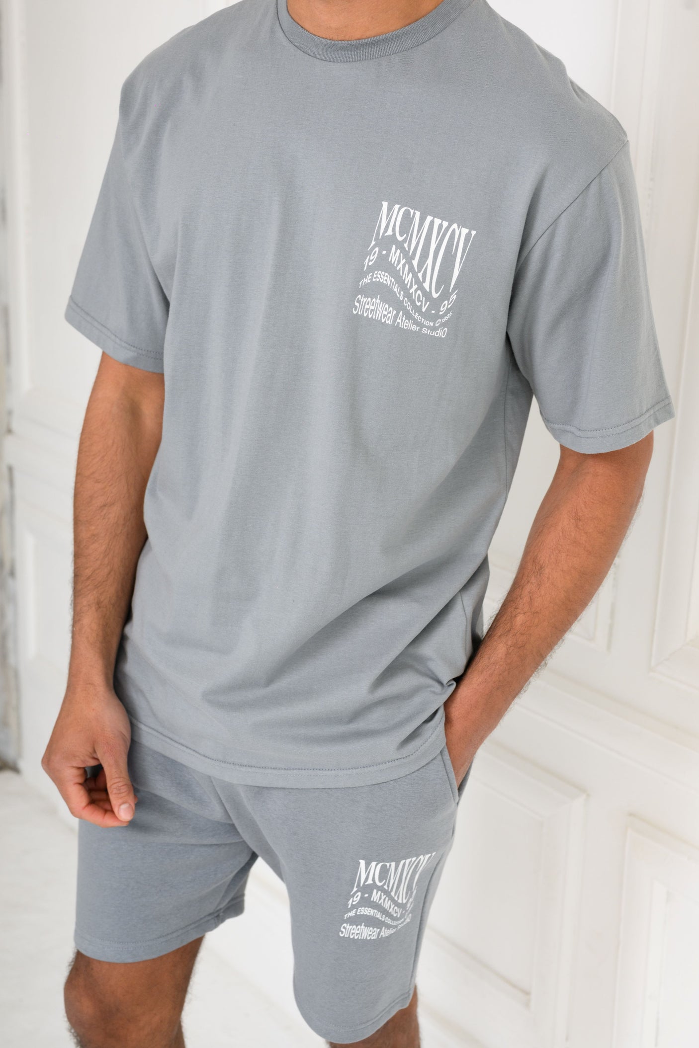 APEX SHORT - LAVA GREY