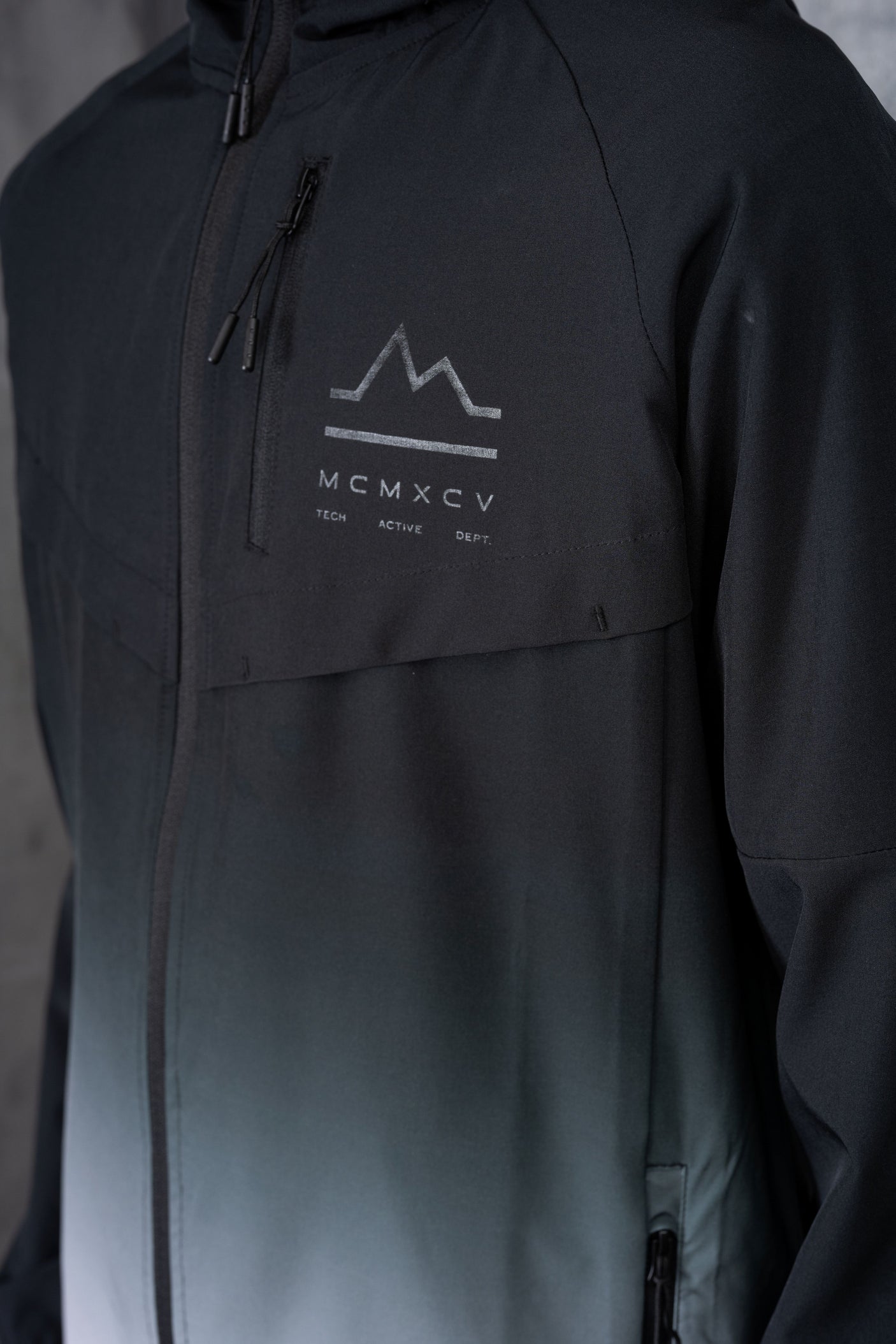 SURGE JUNIOR TECH JACKET & SHORT - SILVER/BLACK