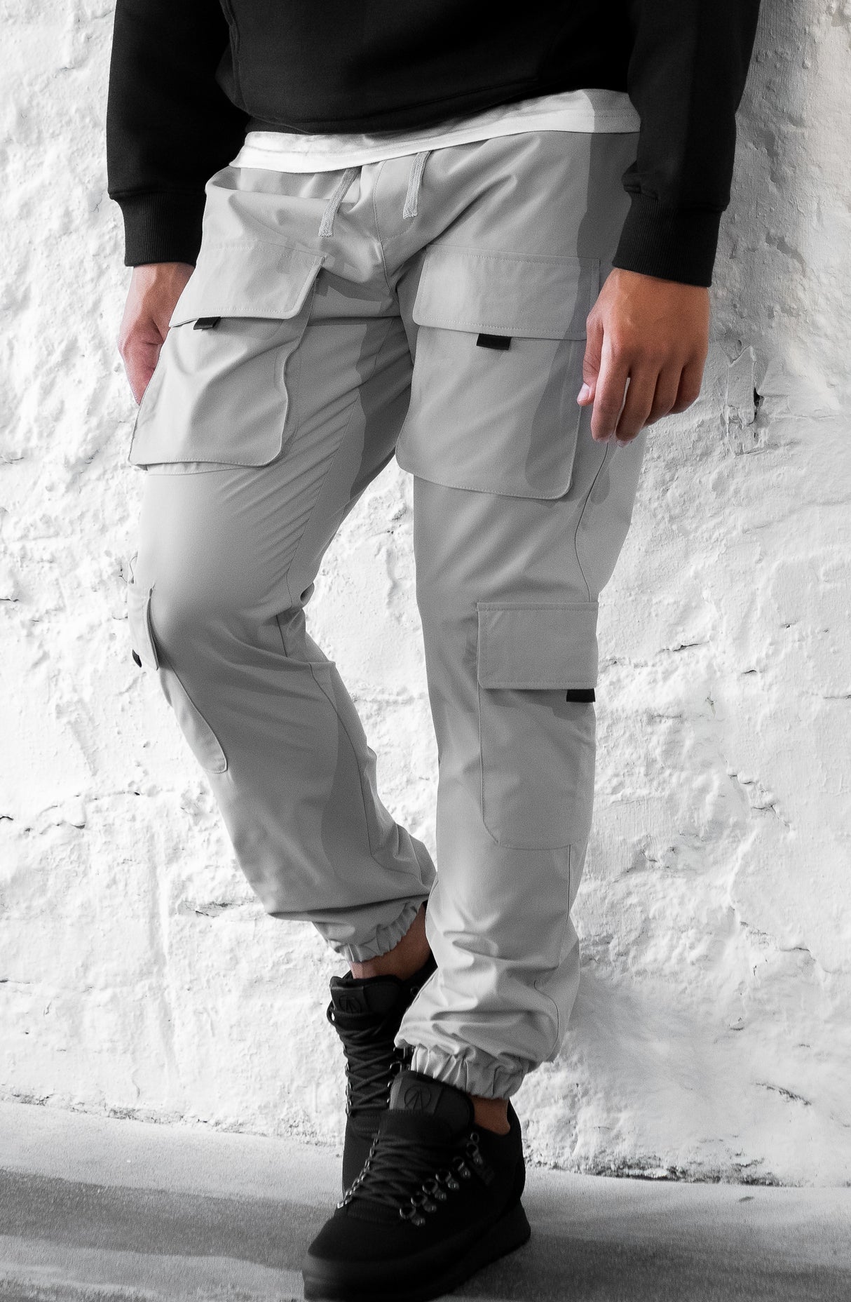 DIVISION V2 CARGO PANTS - LAVA GREY