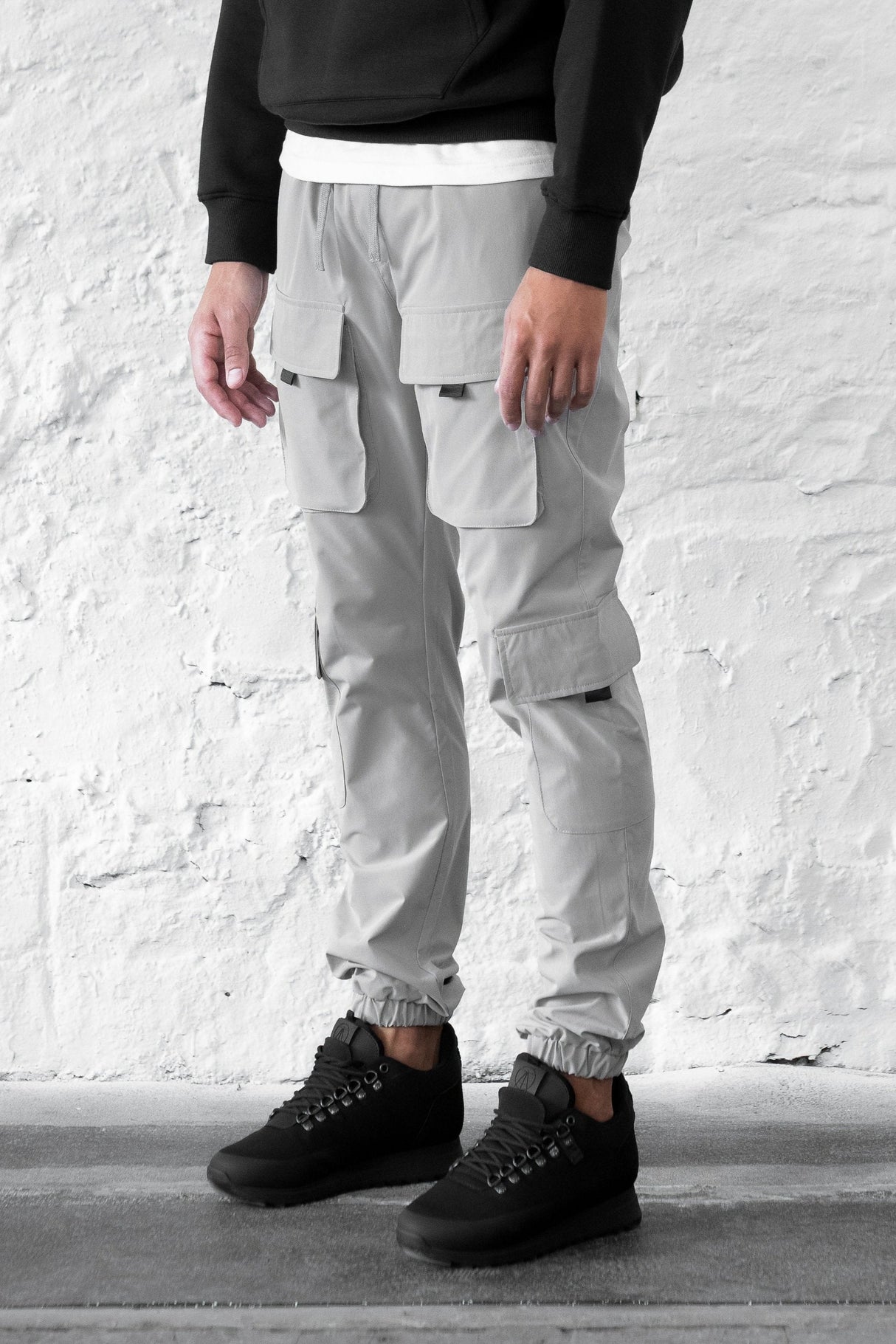 DIVISION V2 CARGO PANTS - LAVA GREY