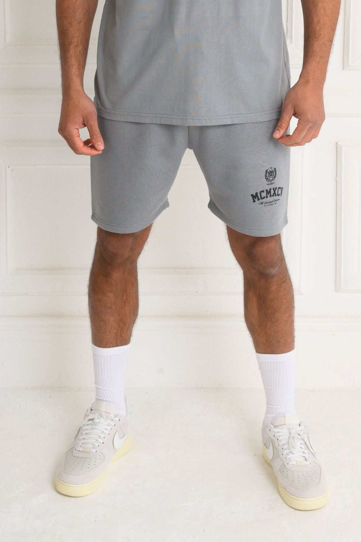 VERTEX SHORT - LAVA GREY