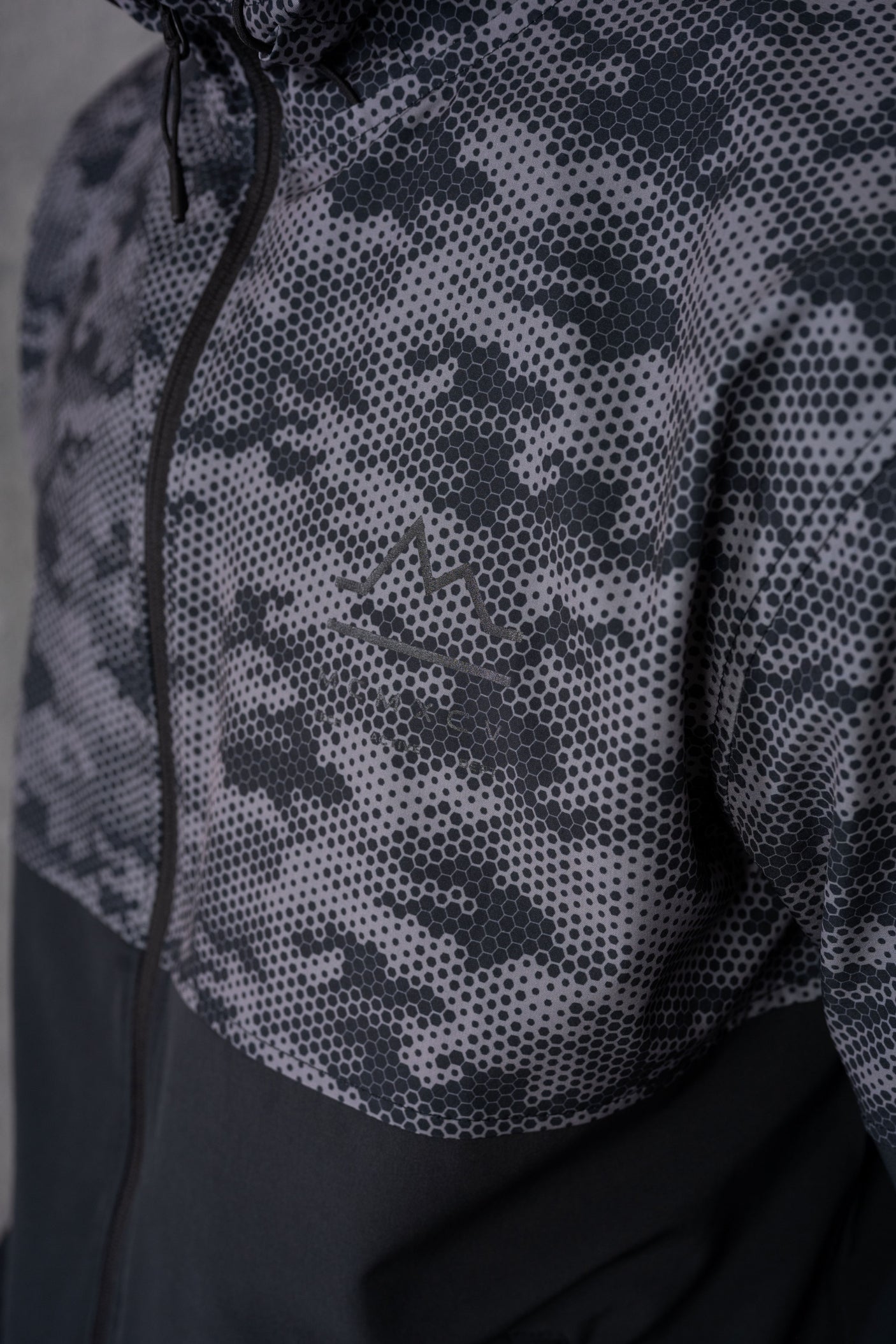 ARMOUR WINDBREAKER JACKET & SHORT - GREY/BLACK
