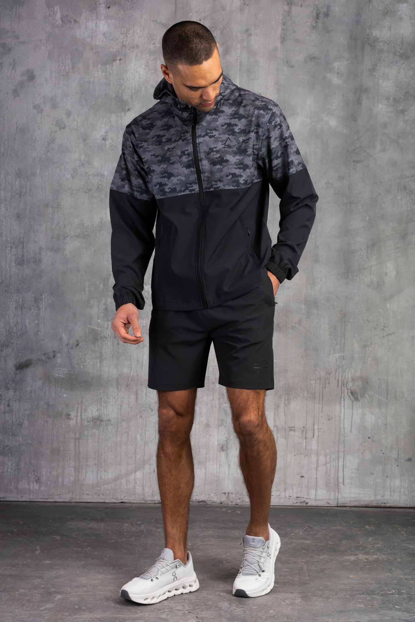 ARMOUR TECH SHORT - GREY/BLACK