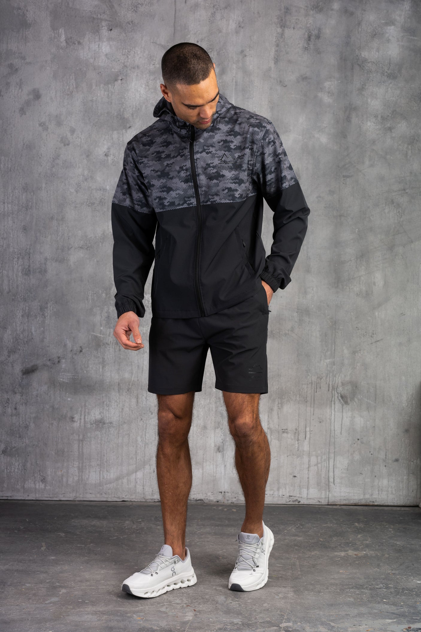 ARMOUR WINDBREAKER JACKET - GREY/BLACK